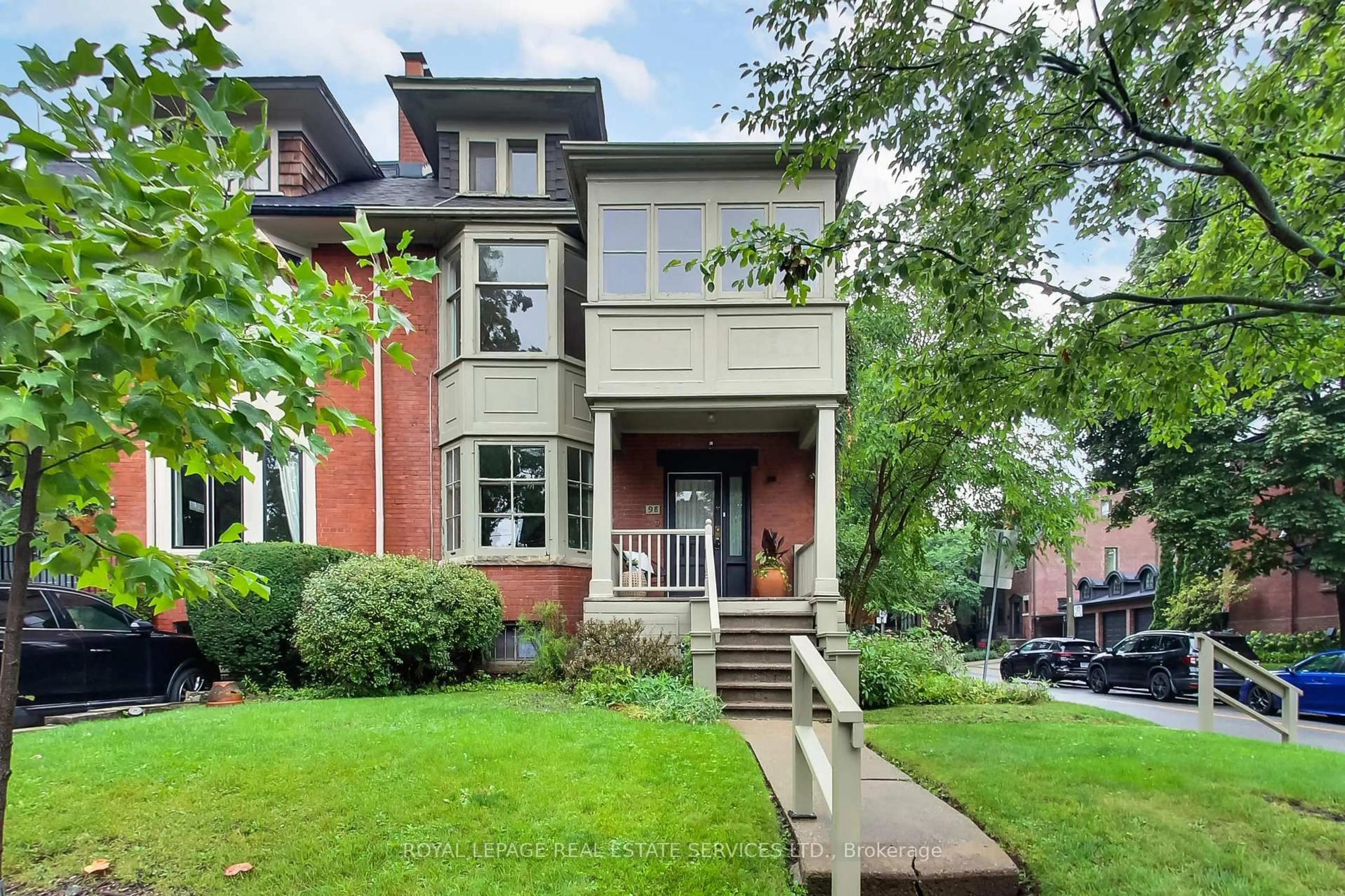 Home with brick exterior material, street for 98 Woodlawn Ave, Toronto Ontario M4V 1G8