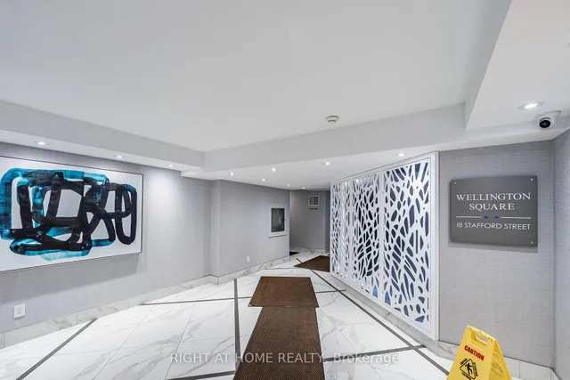 18 Stafford St #602, Toronto 5