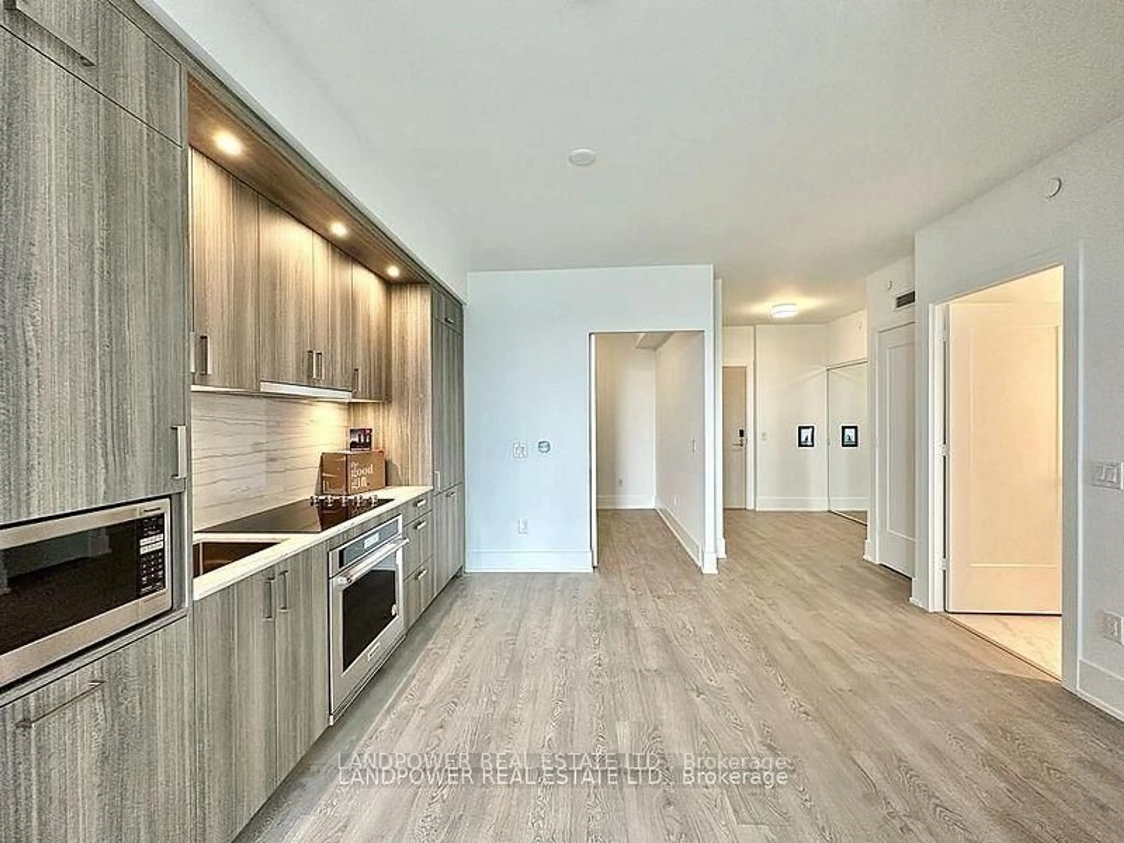 Open concept kitchen, unknown for 480 Front St #1303, Toronto Ontario M5V 0V5