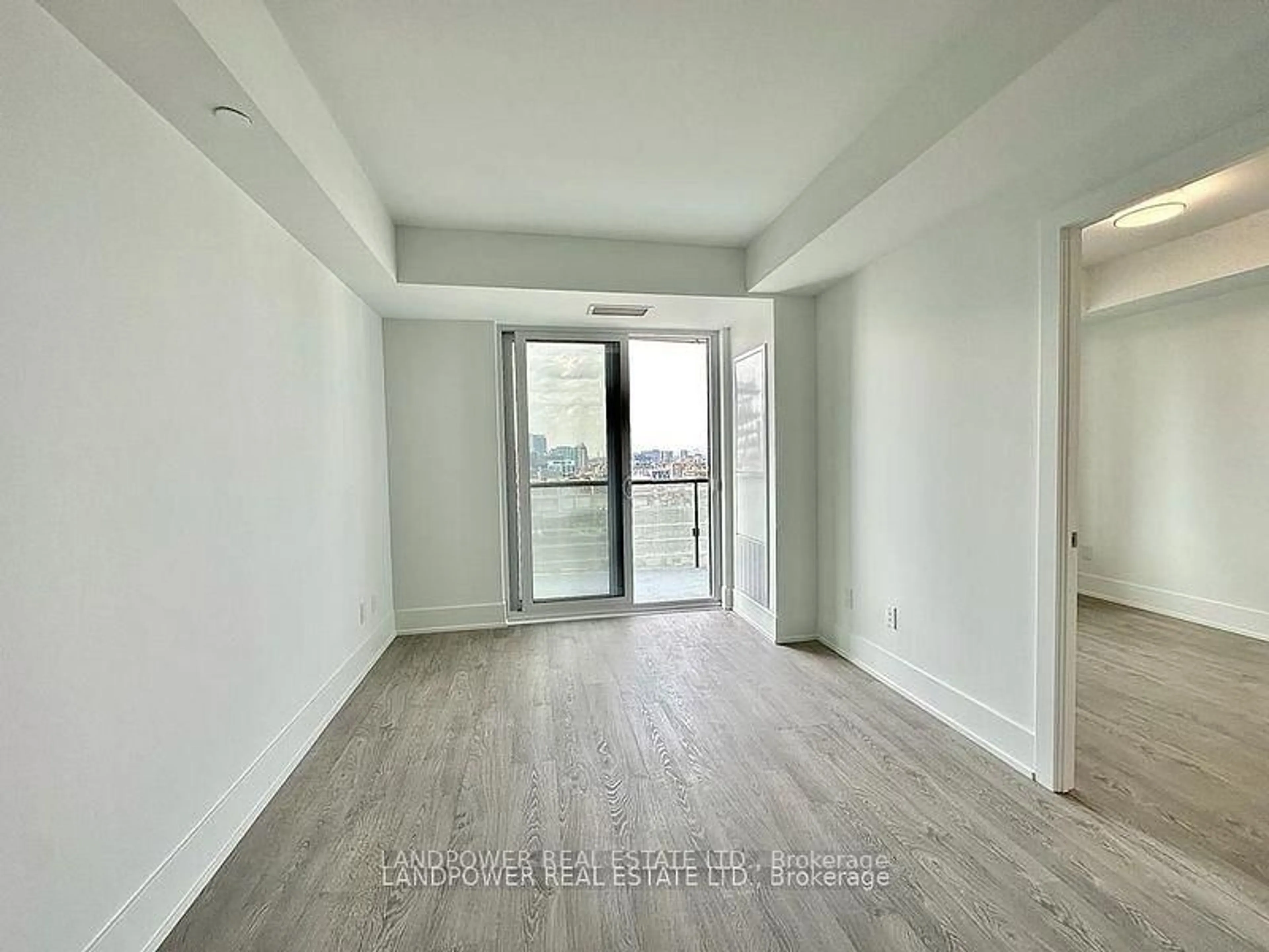 A pic of a room for 480 Front St #1303, Toronto Ontario M5V 0V5