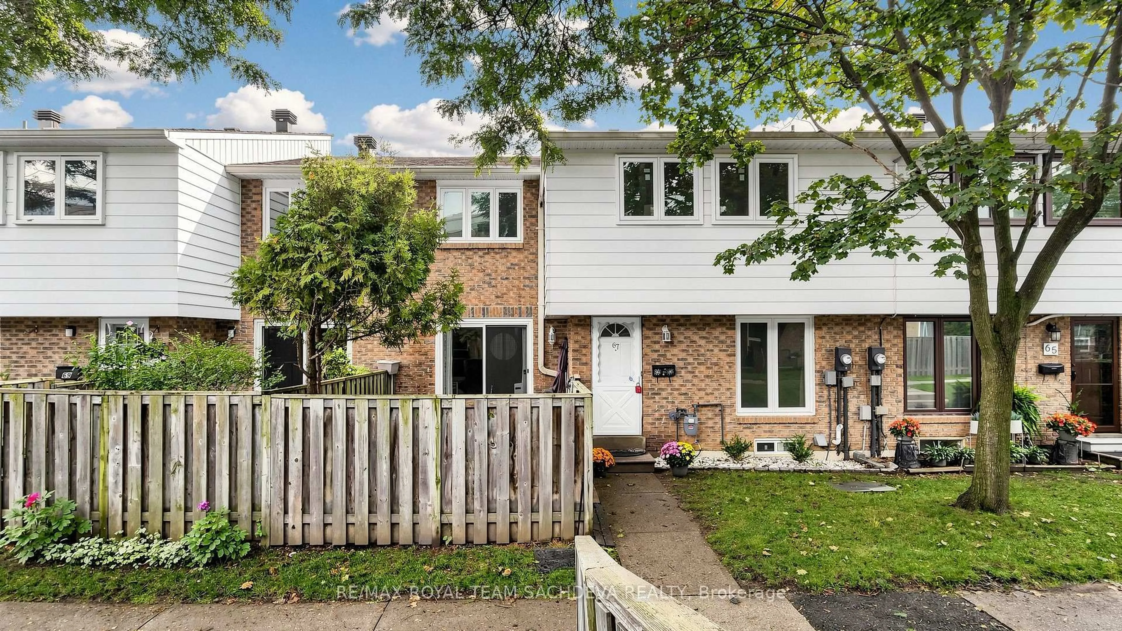 Unknown for 67 Rock Fernway, Toronto Ontario M2J 4N3