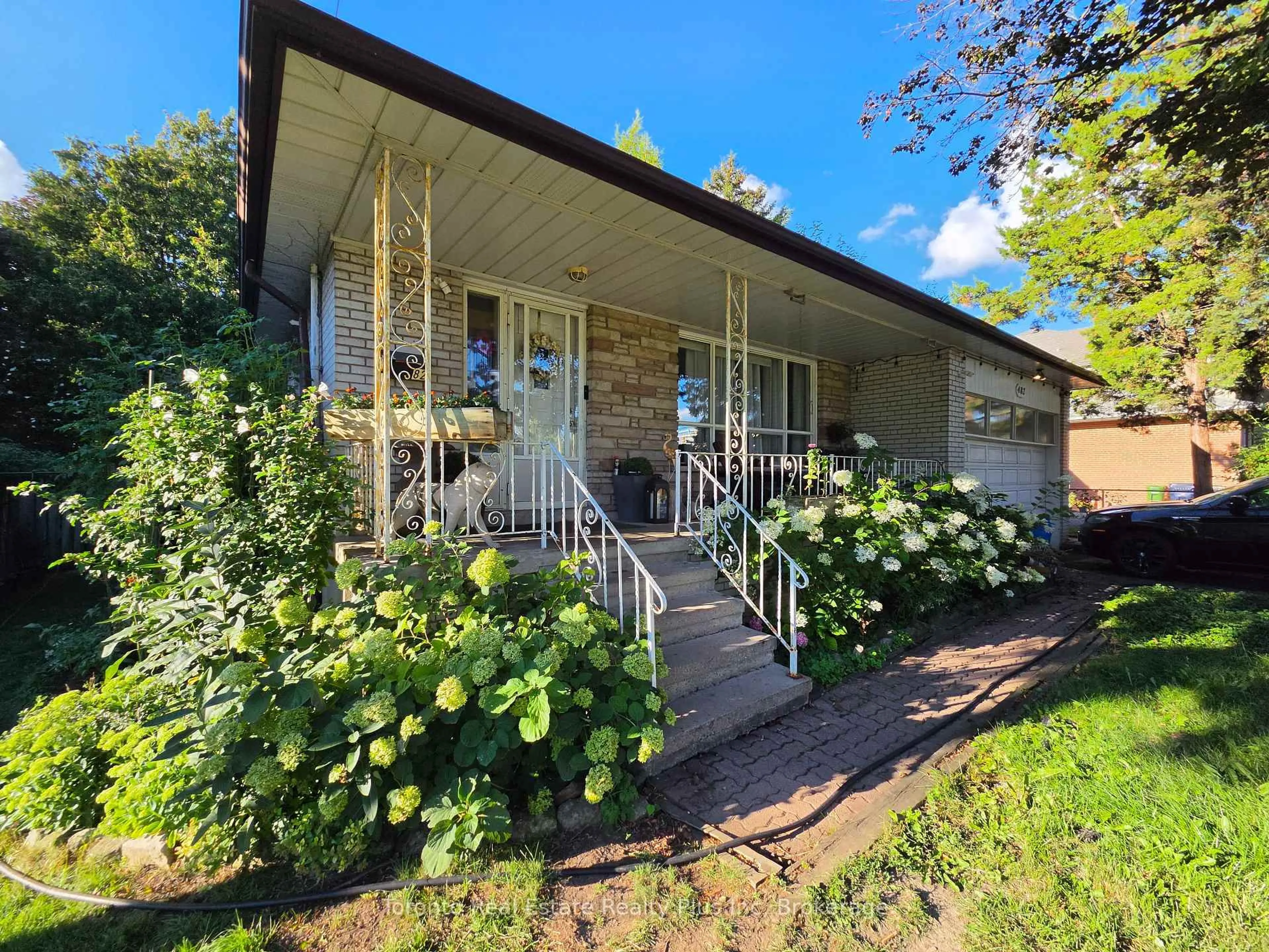 Unknown for 482 Ruth Ave, Toronto Ontario M2M 2J3