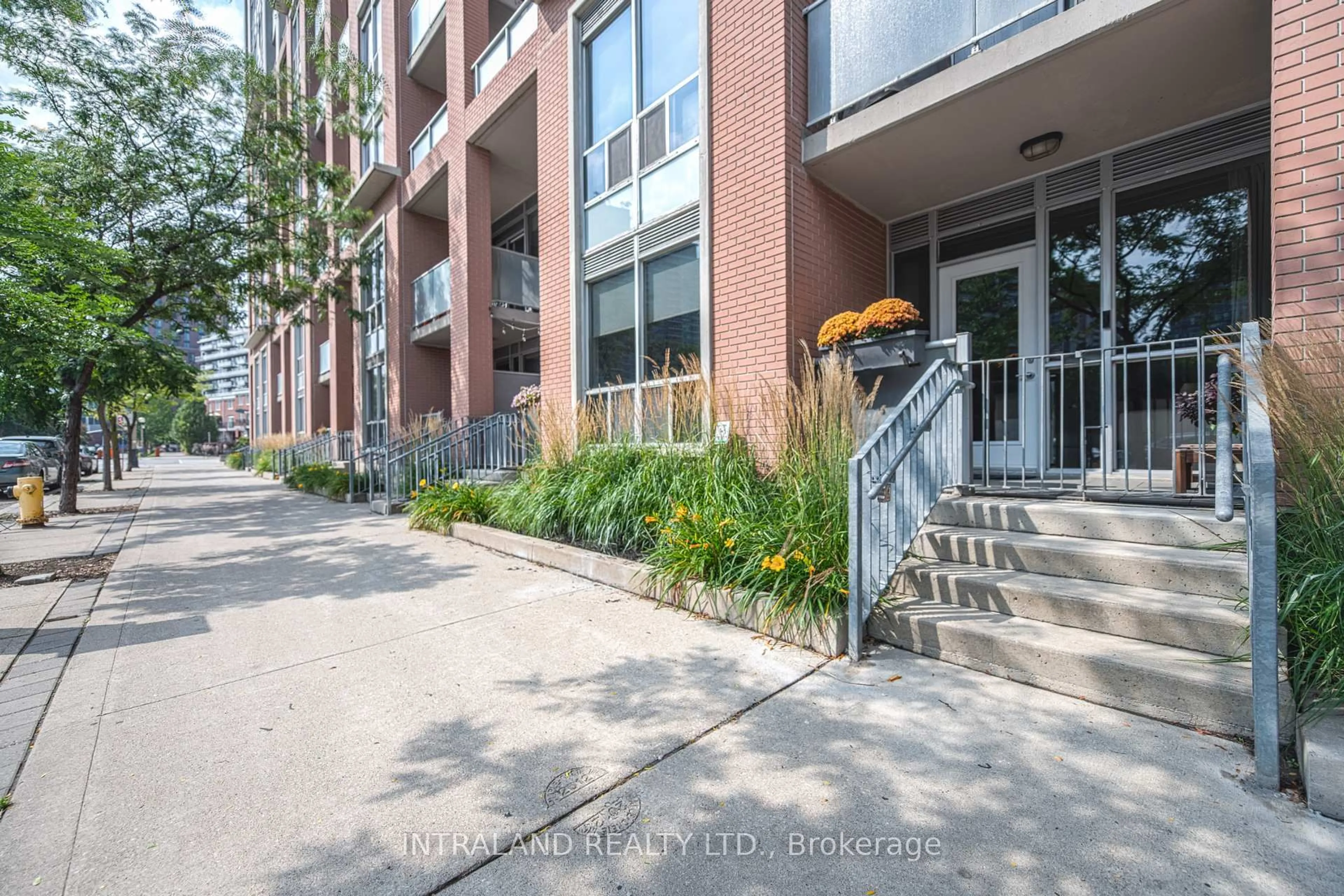 Unknown for 1 Shaw St #113, Toronto Ontario M6K 0A1