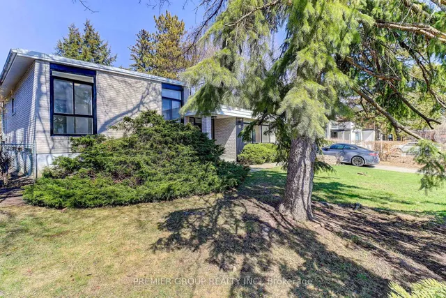 83 Larkfield Dr, Toronto 3