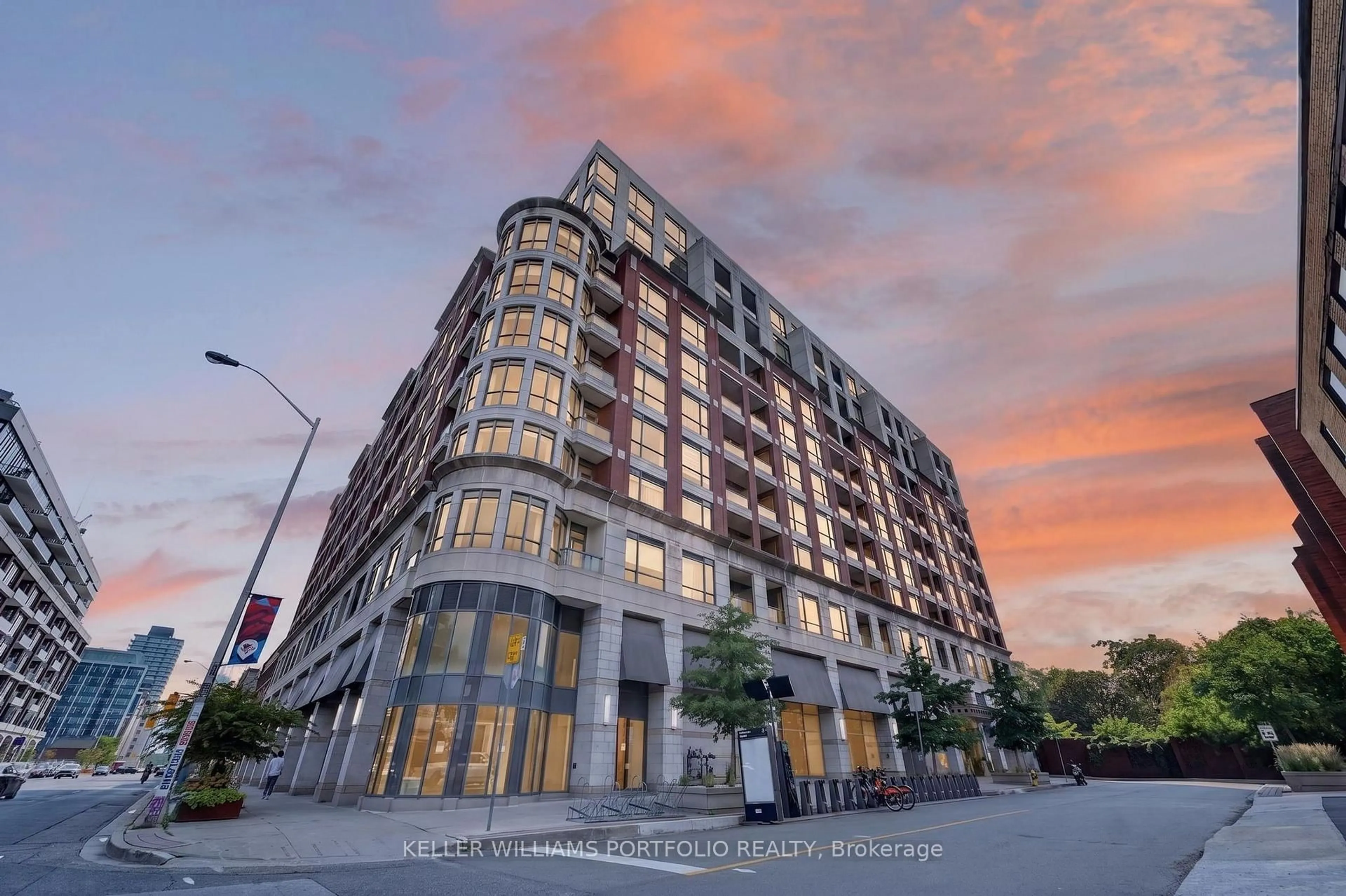 Unknown for 23 Glebe Rd #802, Toronto Ontario M5P 0A1