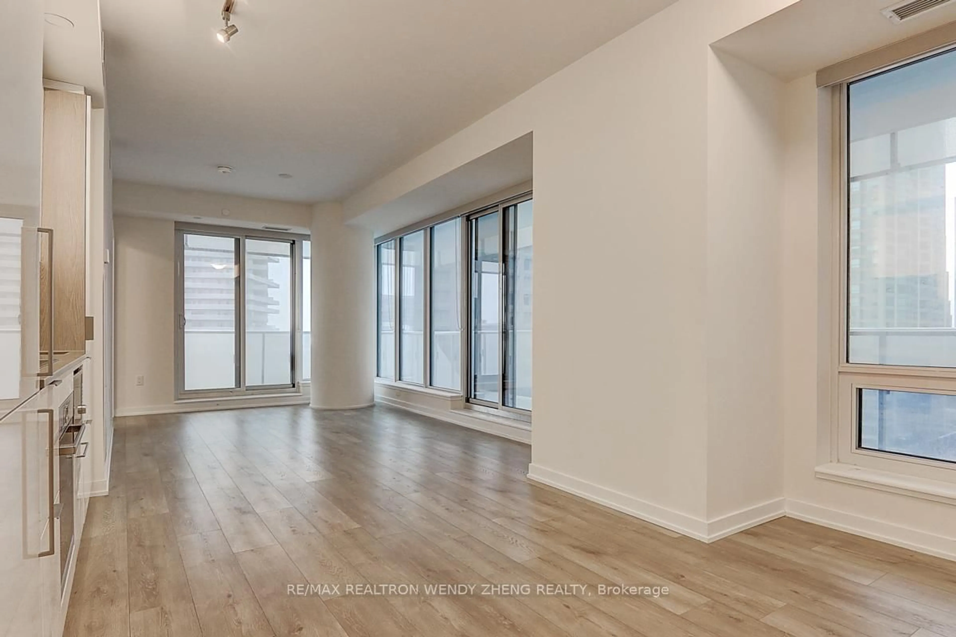 A pic of a room for 28 Freeland St #902, Toronto Ontario M5E 0E3