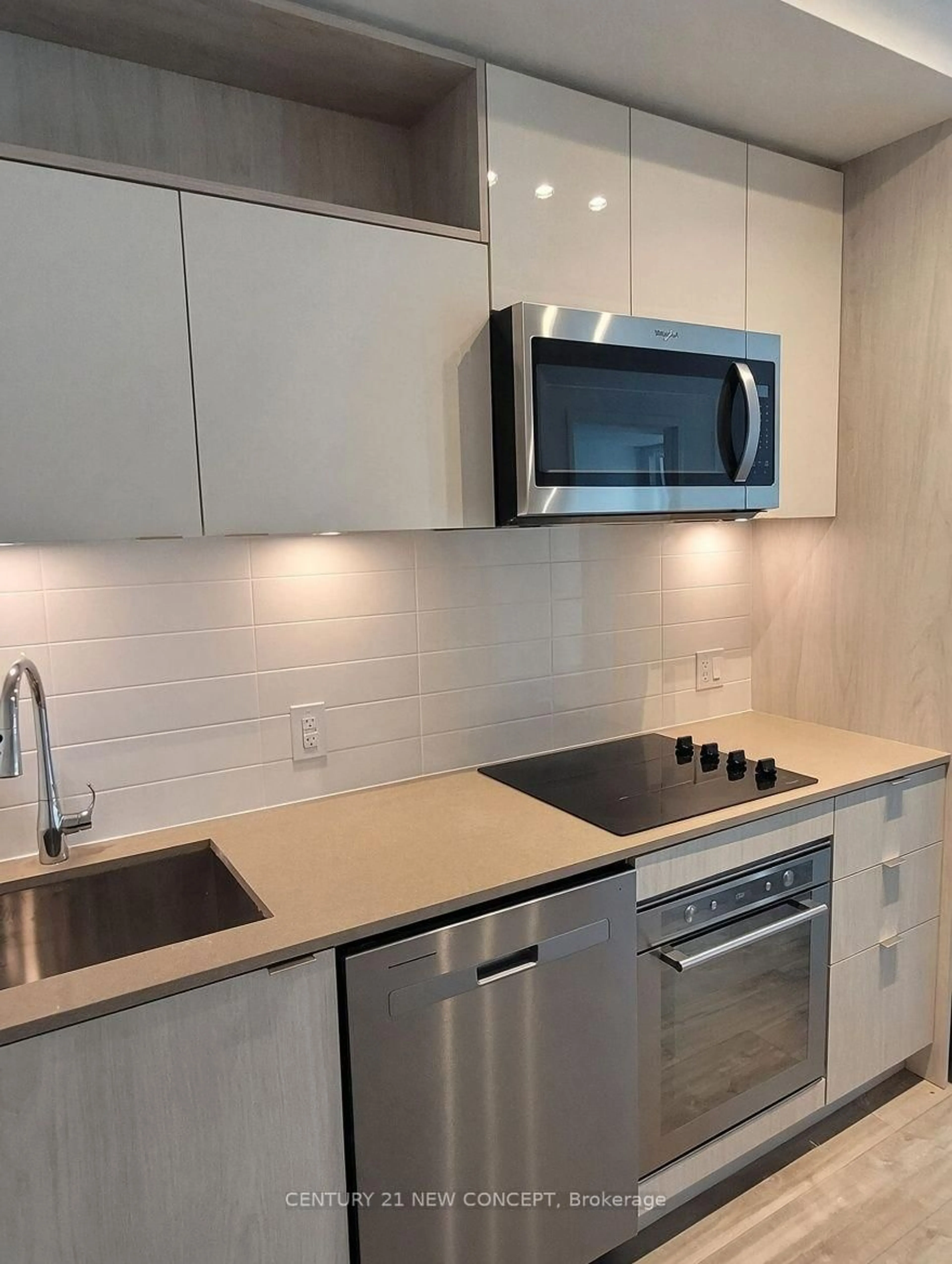 Standard kitchen, ceramic/tile floor for 121 Lower Sherbourne St #745, Toronto Ontario M5A 4J4