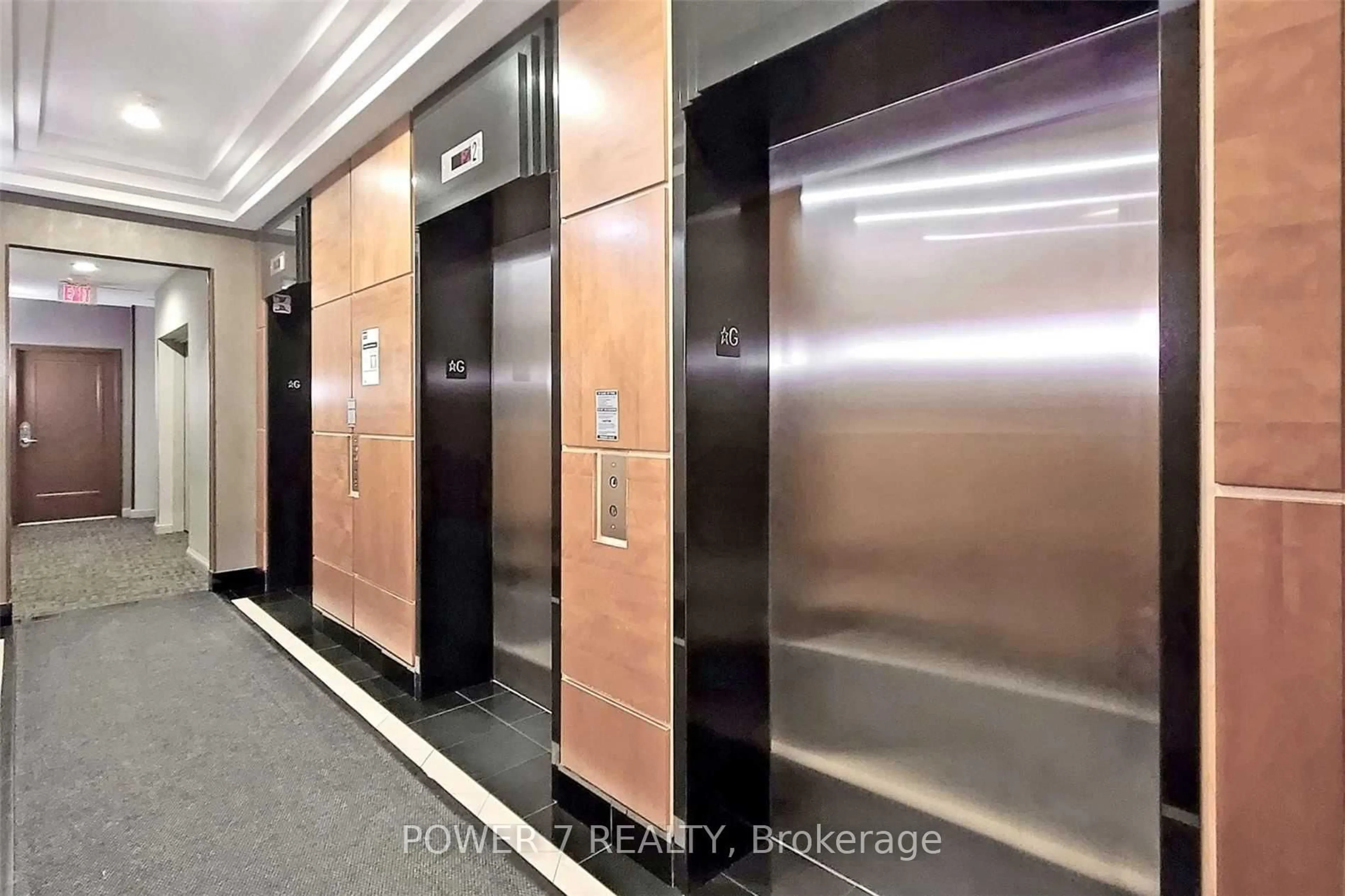 Indoor foyer for 155 Beecroft Rd #1110, Toronto Ontario M2N 7C6