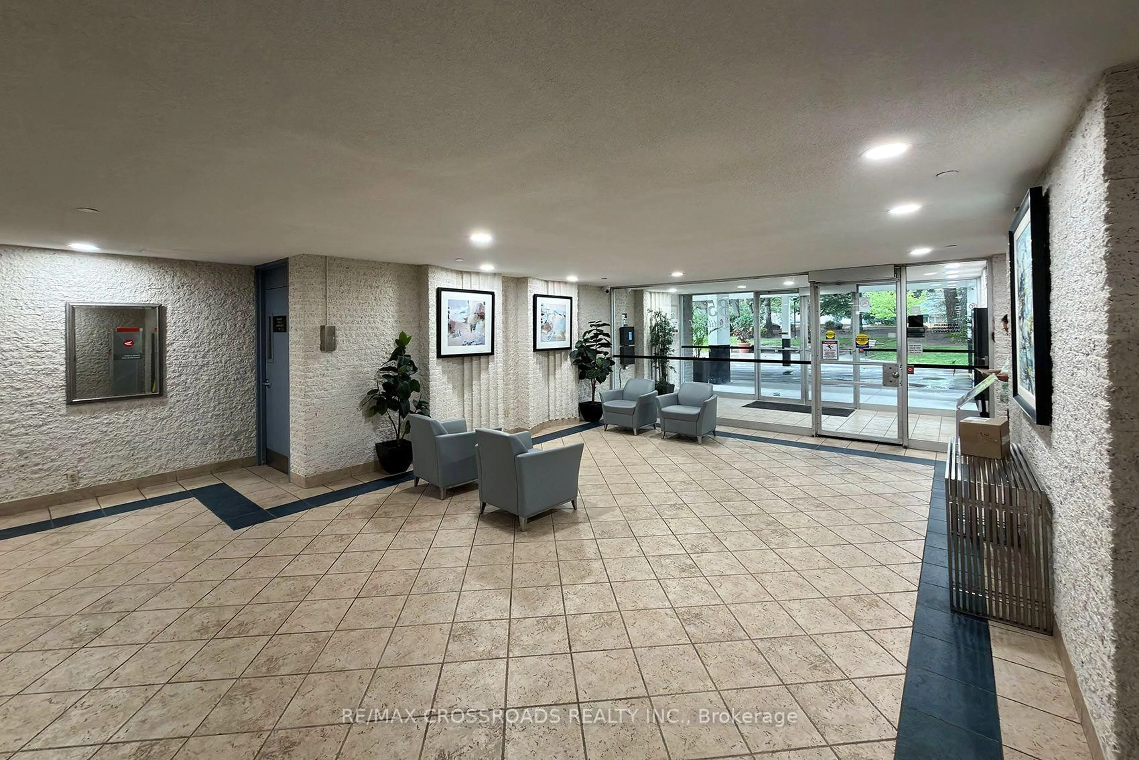 Lobby for 1350 York Mills Rd #906, Toronto Ontario M3A 1Z9