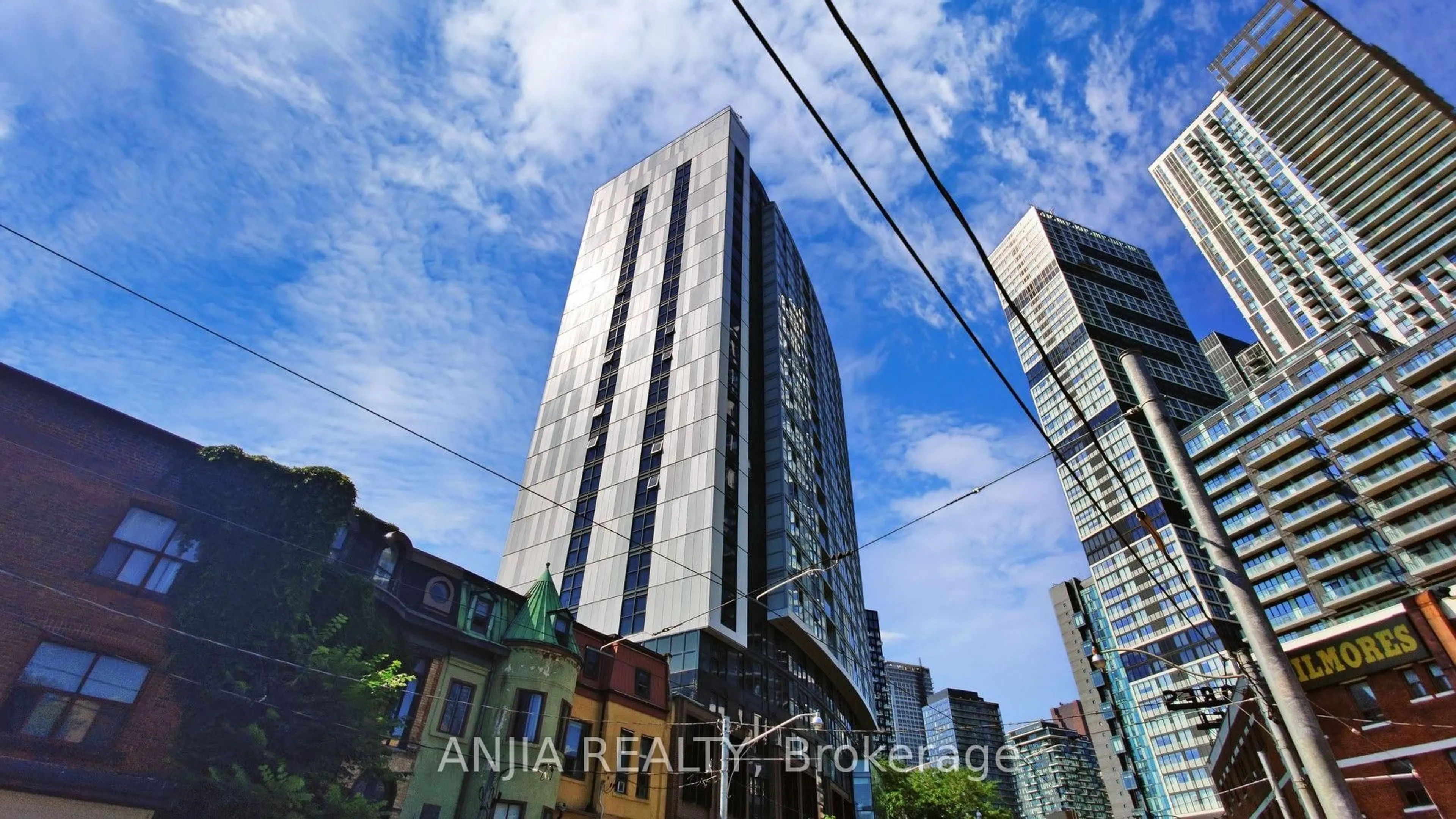 Indoor foyer for 219 Dundas St #803, Toronto Ontario M5A 0V1