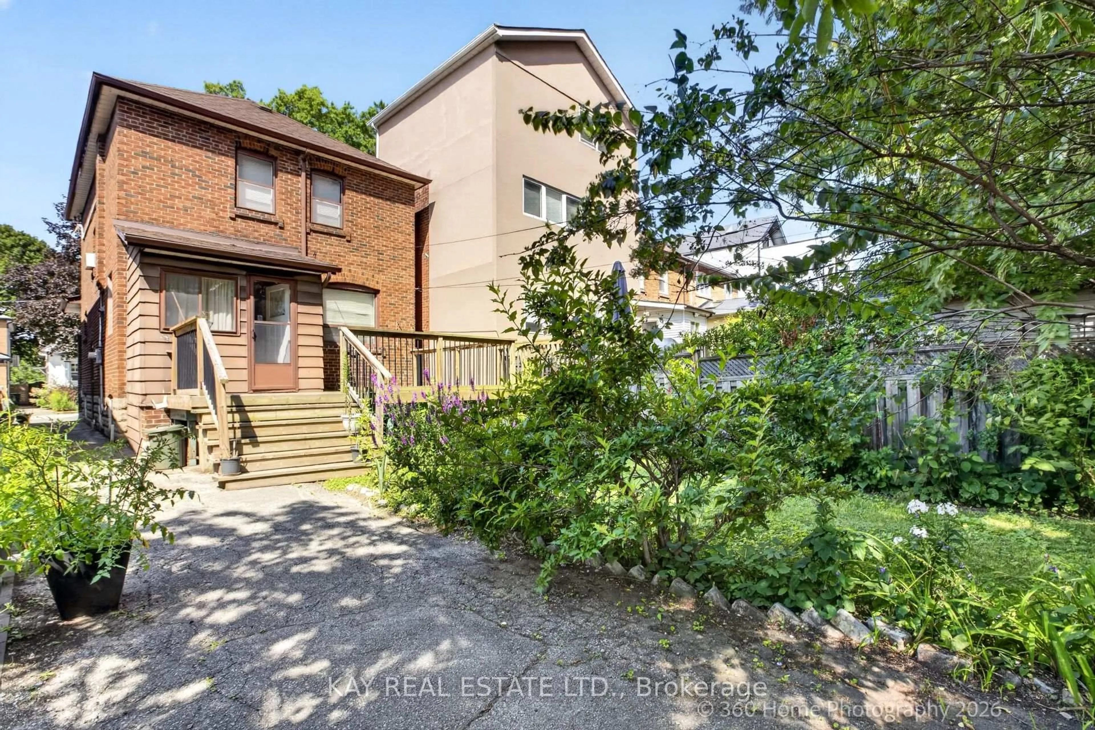 A pic from outside/outdoor area/front of a property/back of a property/a pic from drone, street for 59 Cherrywood Ave, Toronto Ontario M6C 2X4