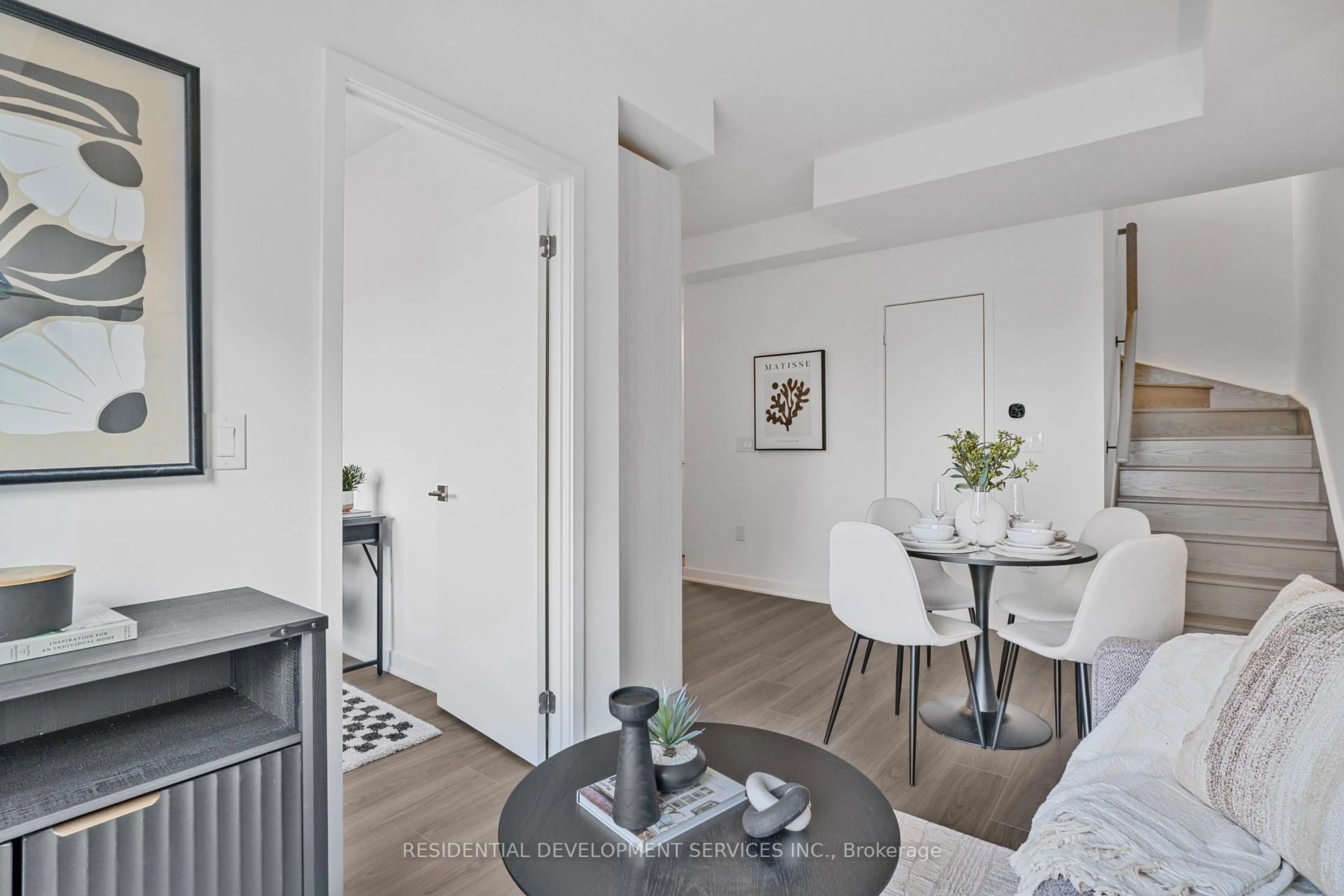 A pic of a room for 67 Curlew Dr #172, Toronto Ontario M3A 0B1