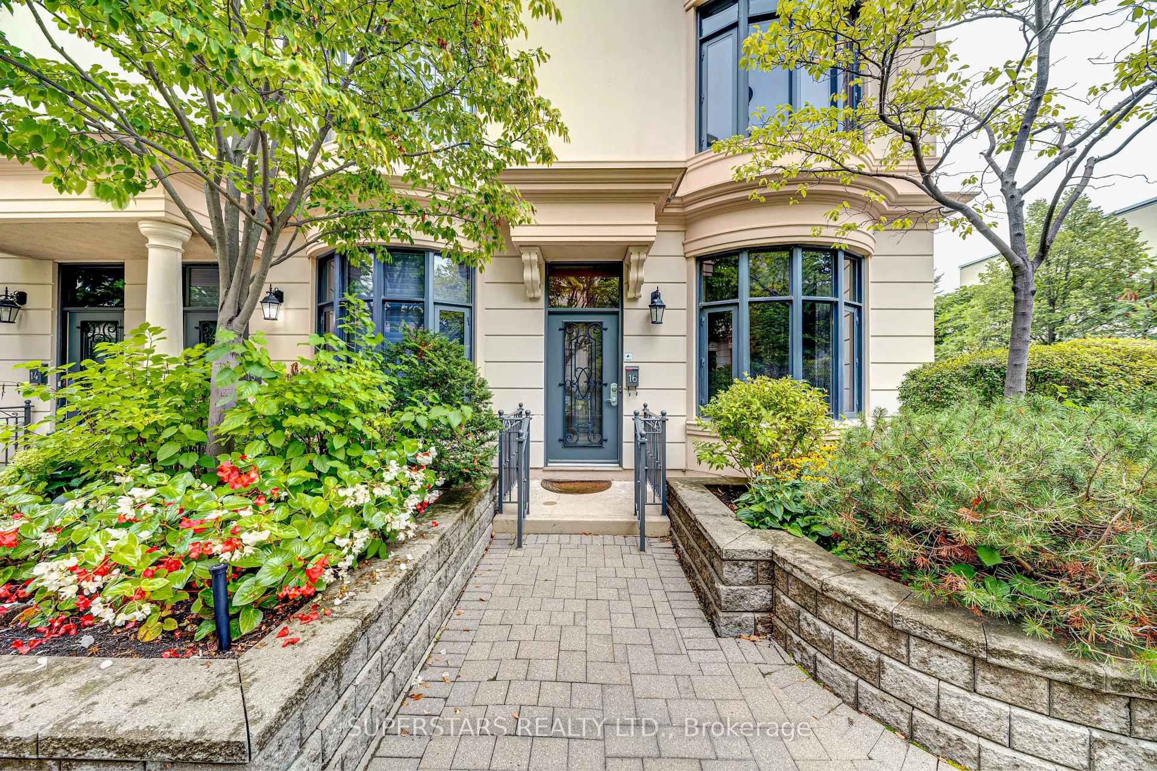 Home with brick exterior material, street for 25 Elkhorn Dr #16, Toronto Ontario M2K 3E8