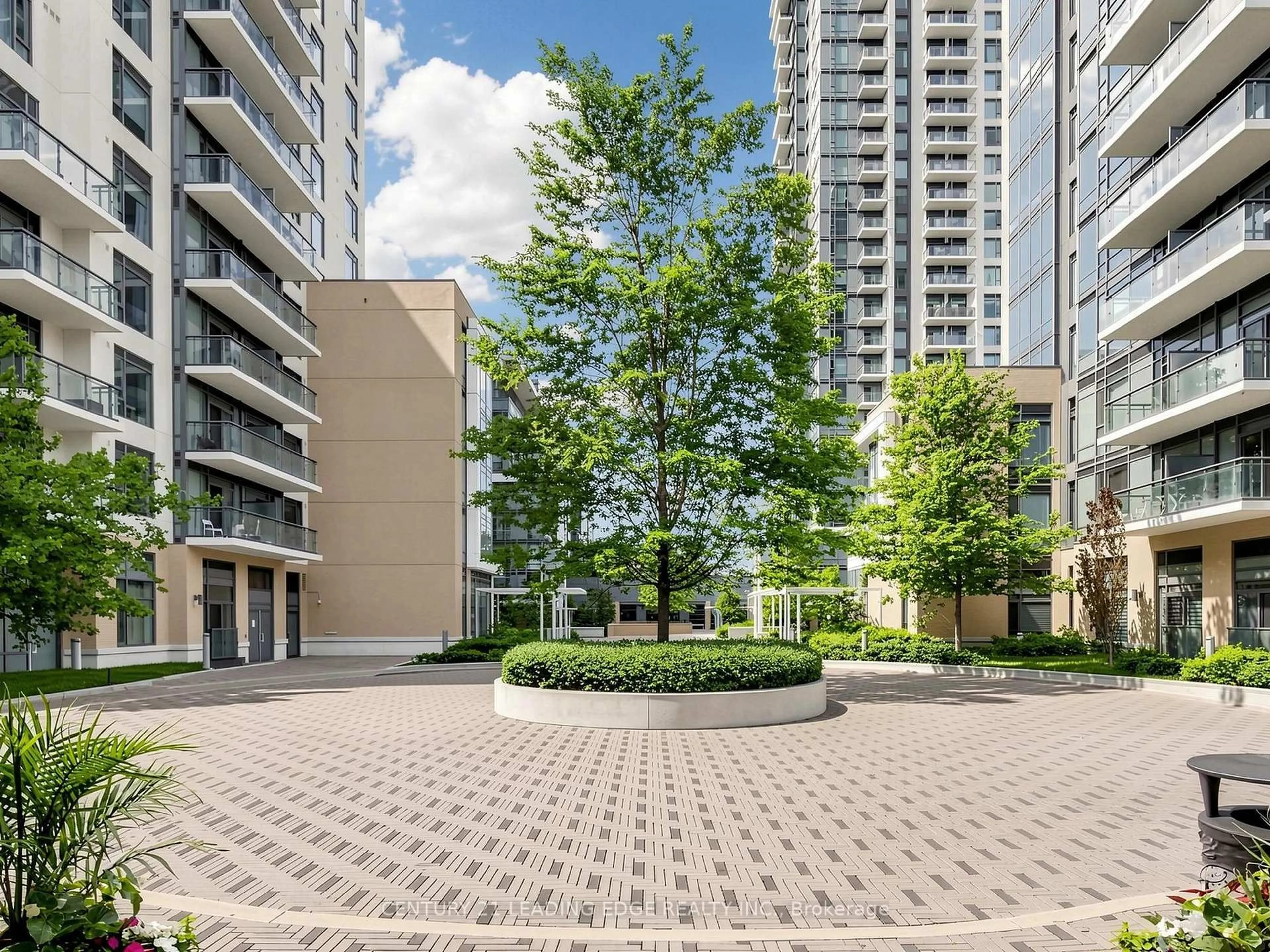 Patio, street for 50 Ann O'Reilly Rd #427, Toronto Ontario M2J 0C9