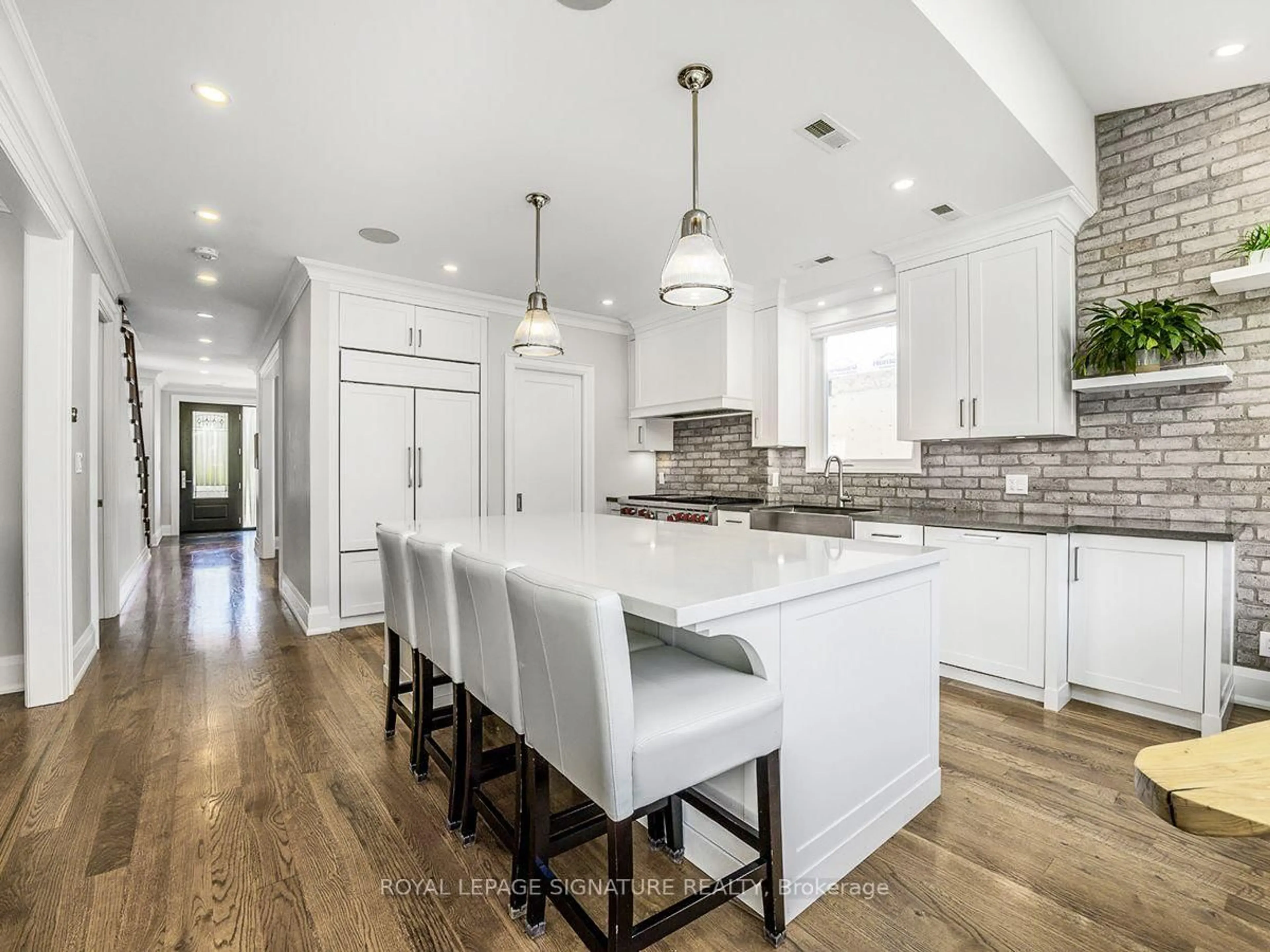 Open concept kitchen, ceramic/tile floor for 30 Broadleaf Rd, Toronto Ontario M3B 1C2