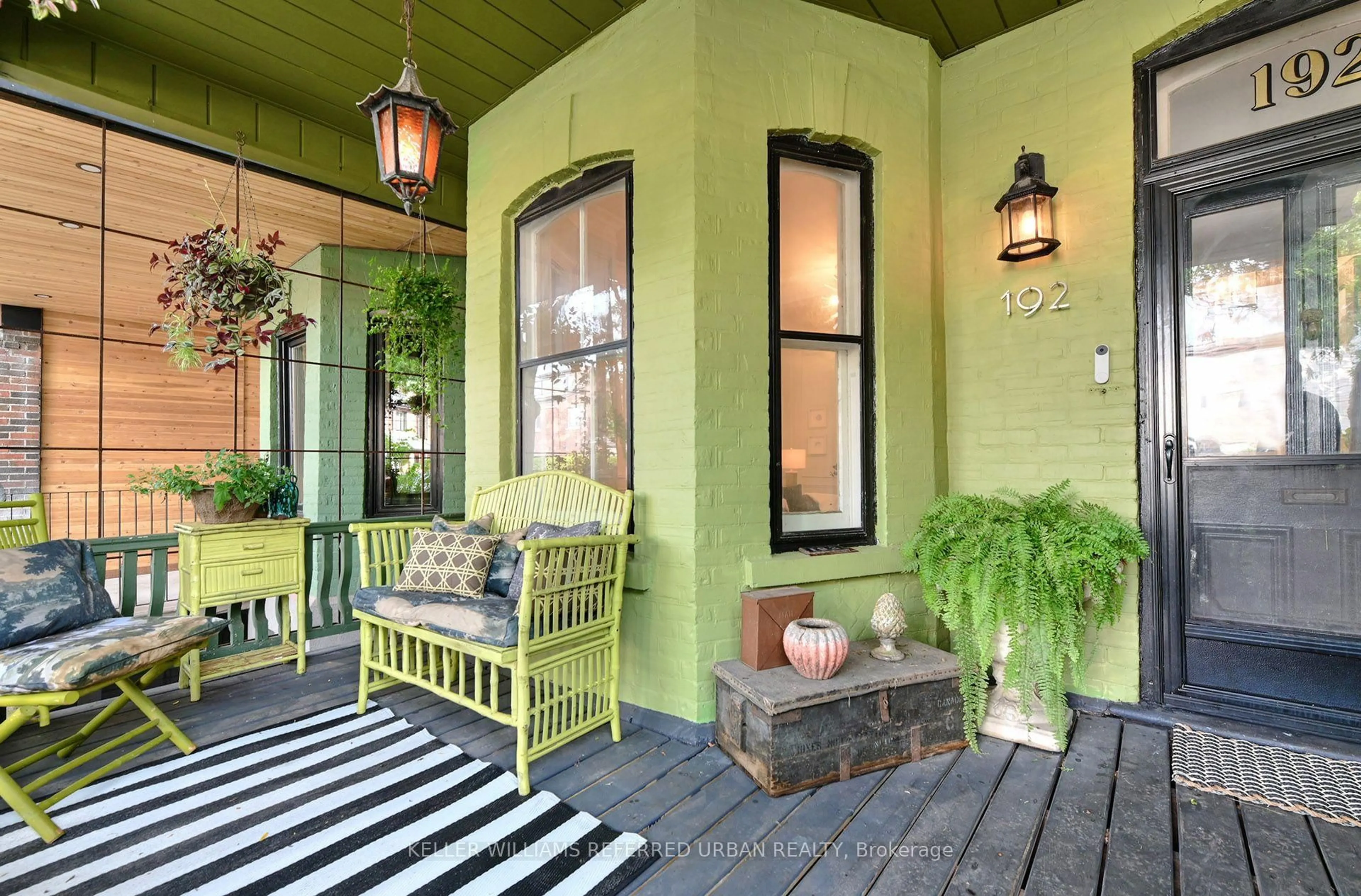 Patio, street for 192 Lisgar St, Toronto Ontario M6J 3G5