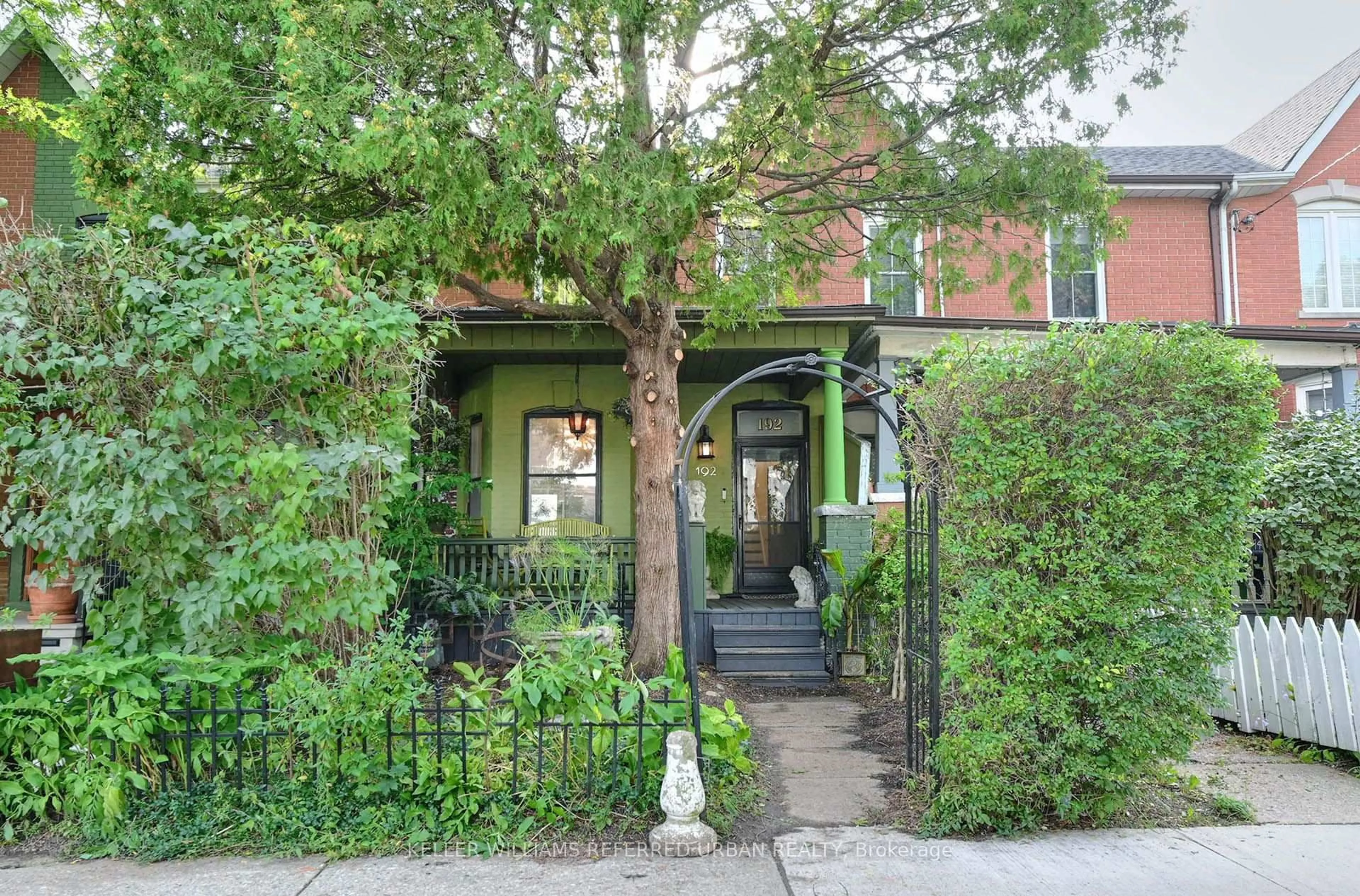 Unknown for 192 Lisgar St, Toronto Ontario M6J 3G5