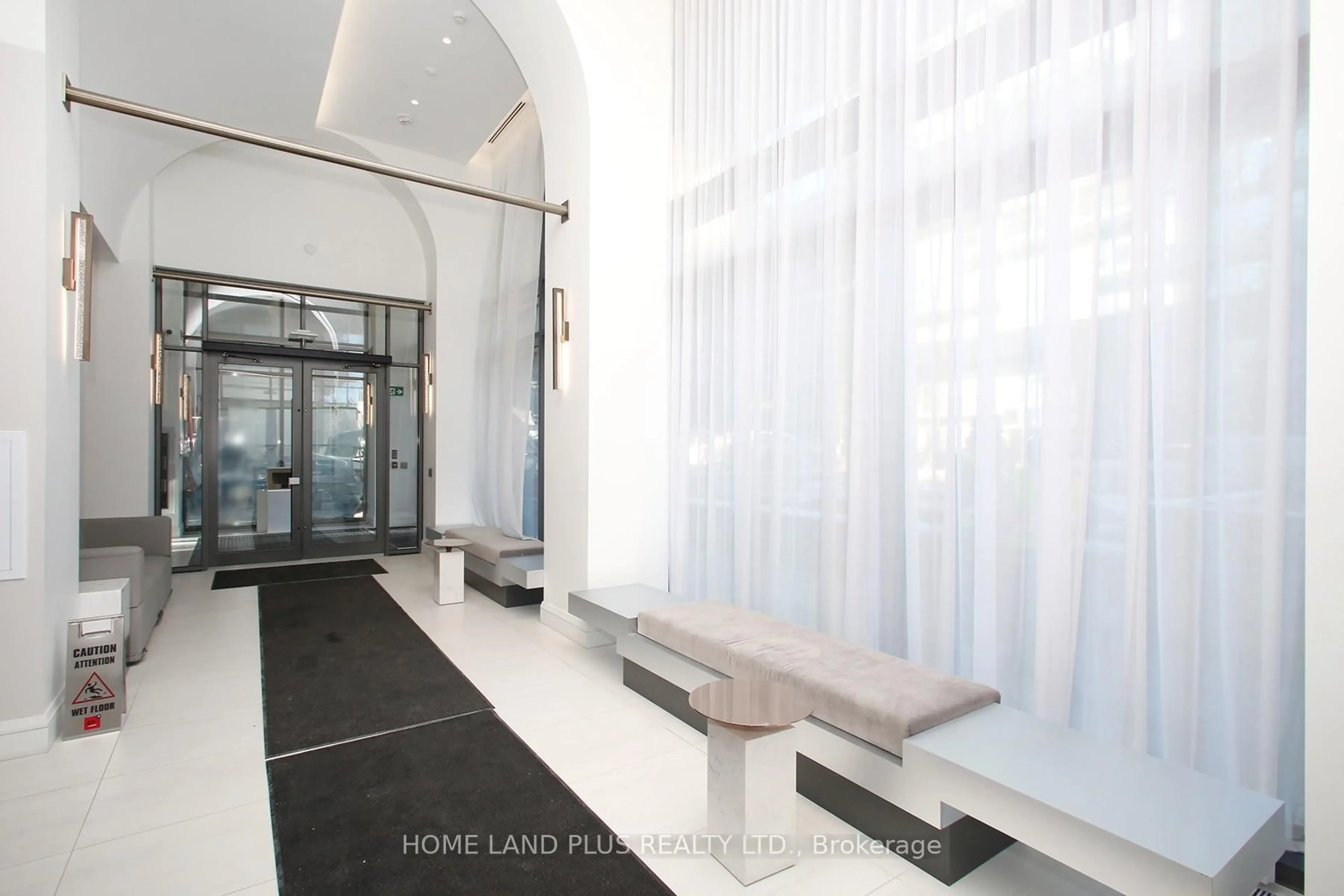 Lobby for 39 Roehampton Ave #2704, Toronto Ontario M4P 1P9