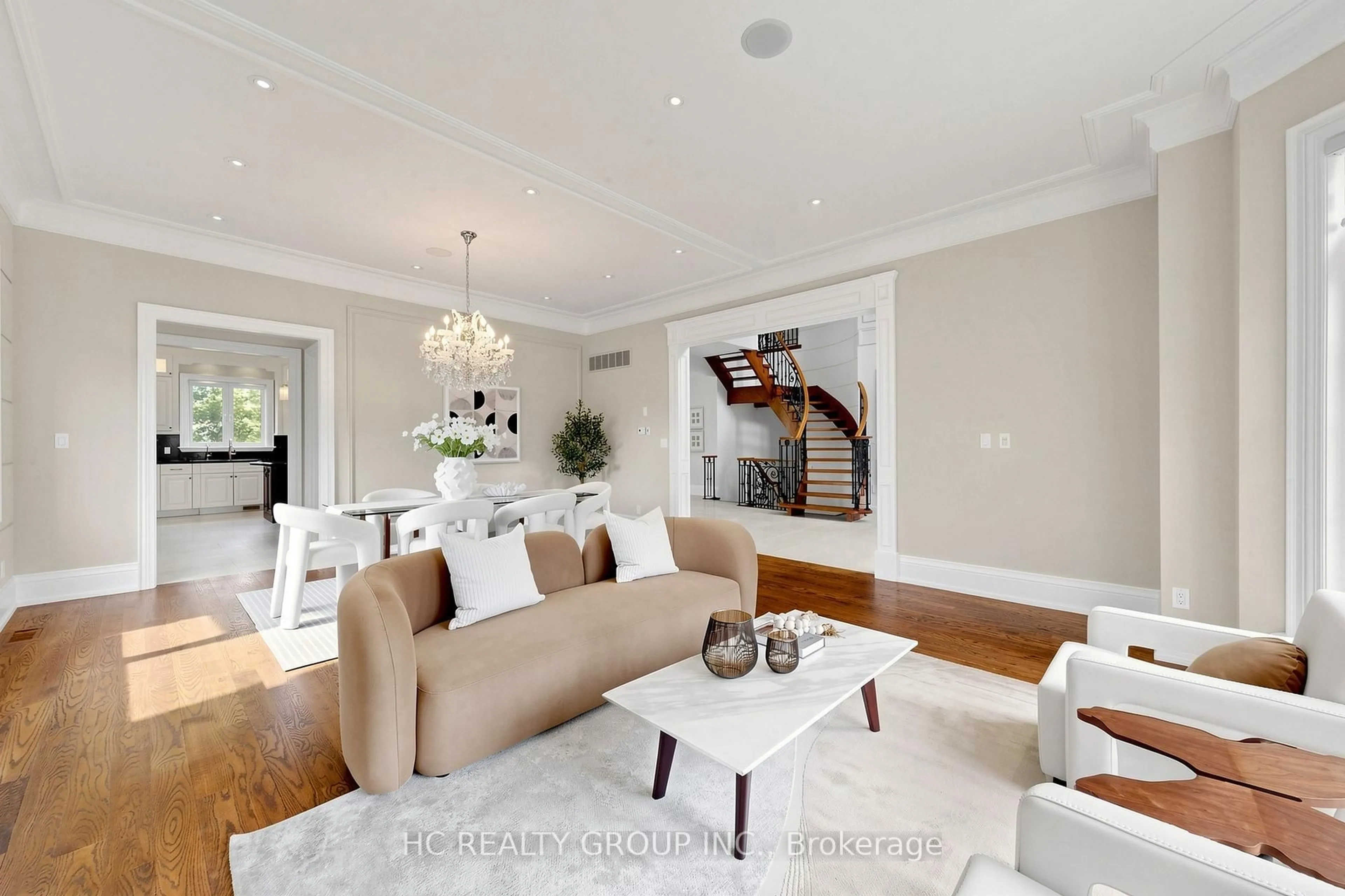 Living room with furniture, unknown for 19 Michigan Dr, Toronto Ontario M2M 3H9