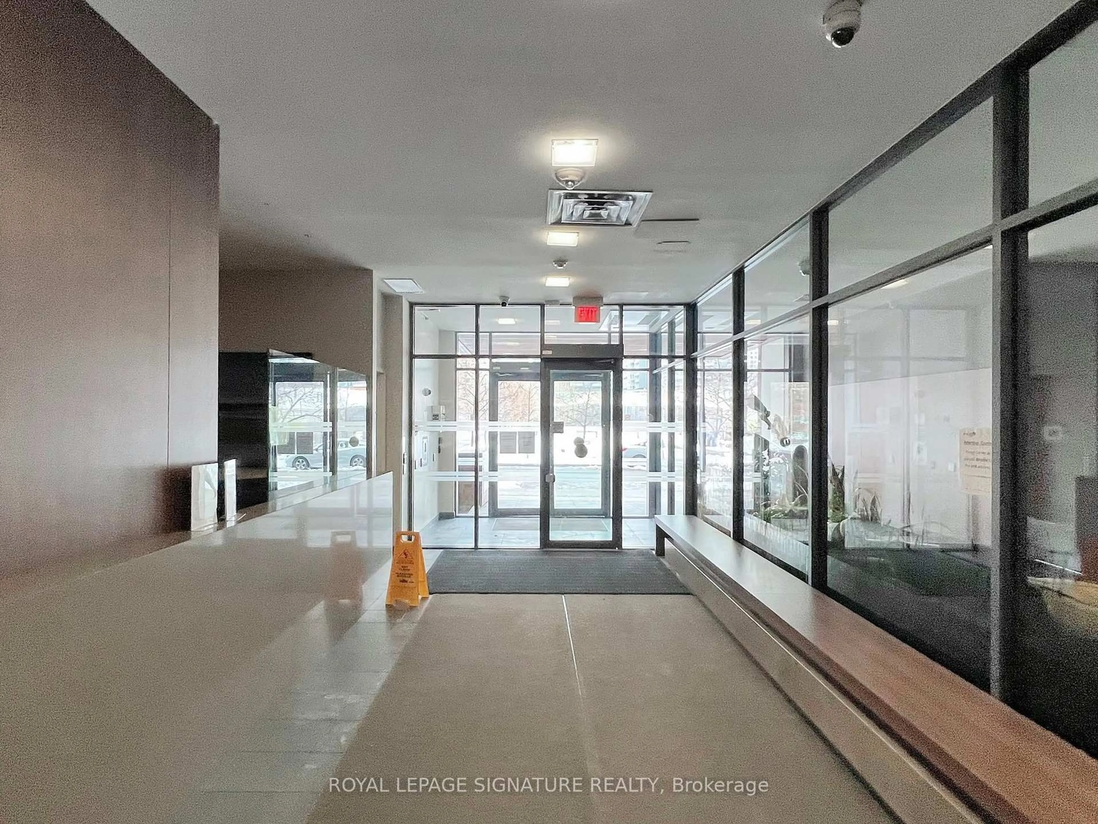 Indoor foyer for 260 Sackville St #1002, Toronto Ontario M5A 0B3