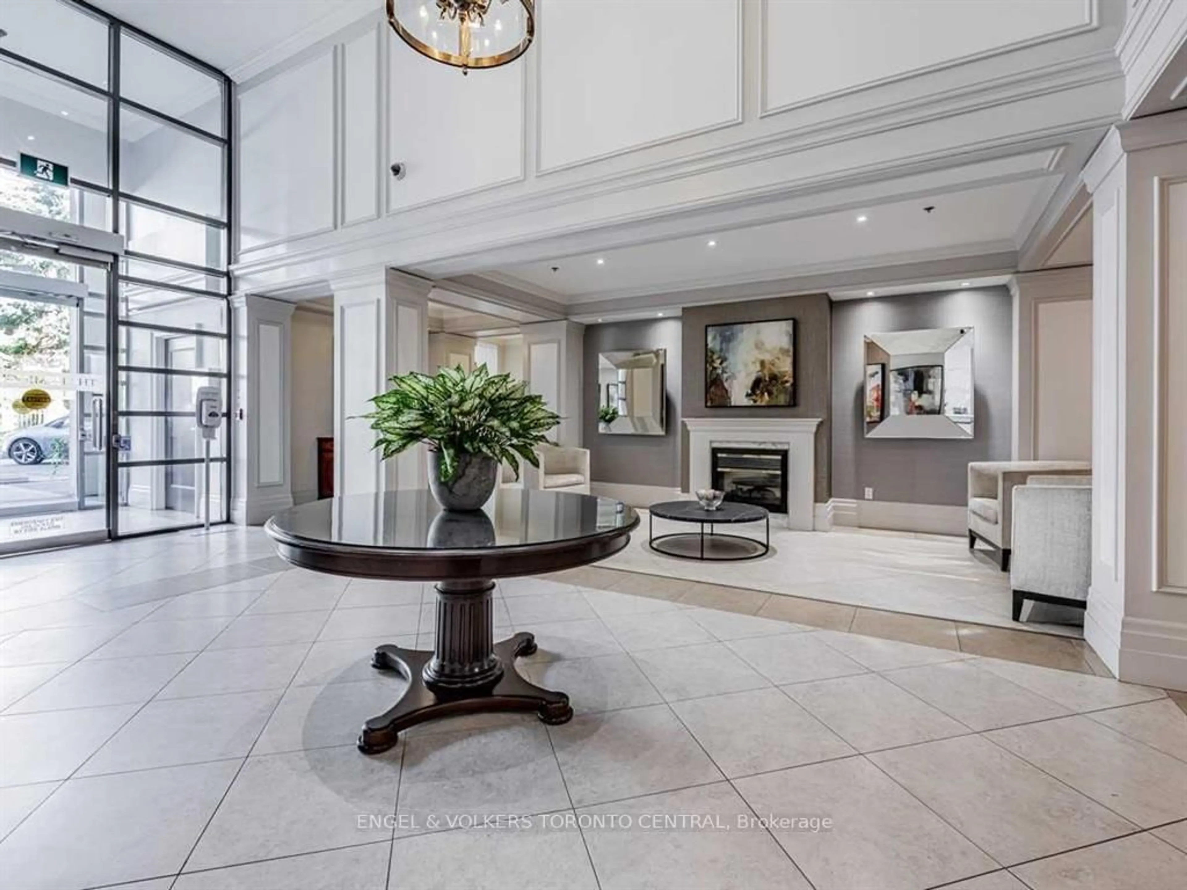 Indoor foyer for 205 The Donway Way #104, Toronto Ontario M3B 3S5