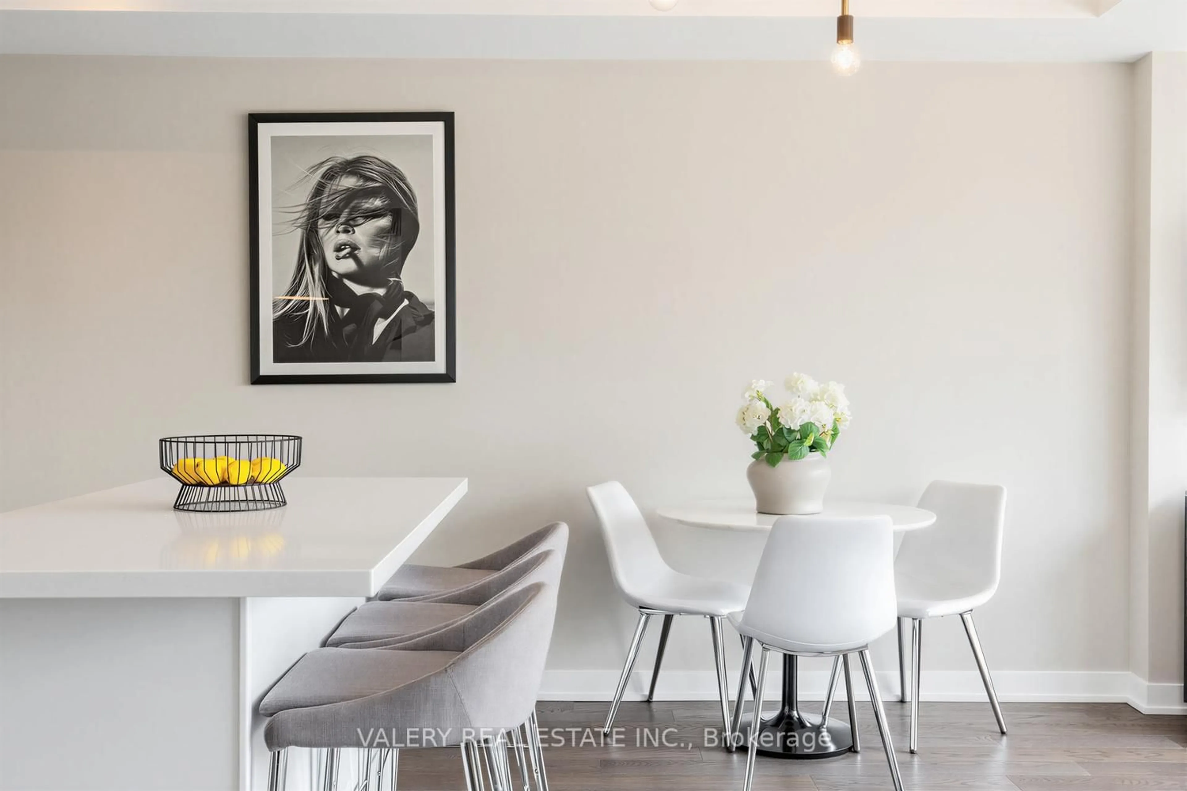 Dining room, unknown for 629 King St #1022, Toronto Ontario M5V 0G9