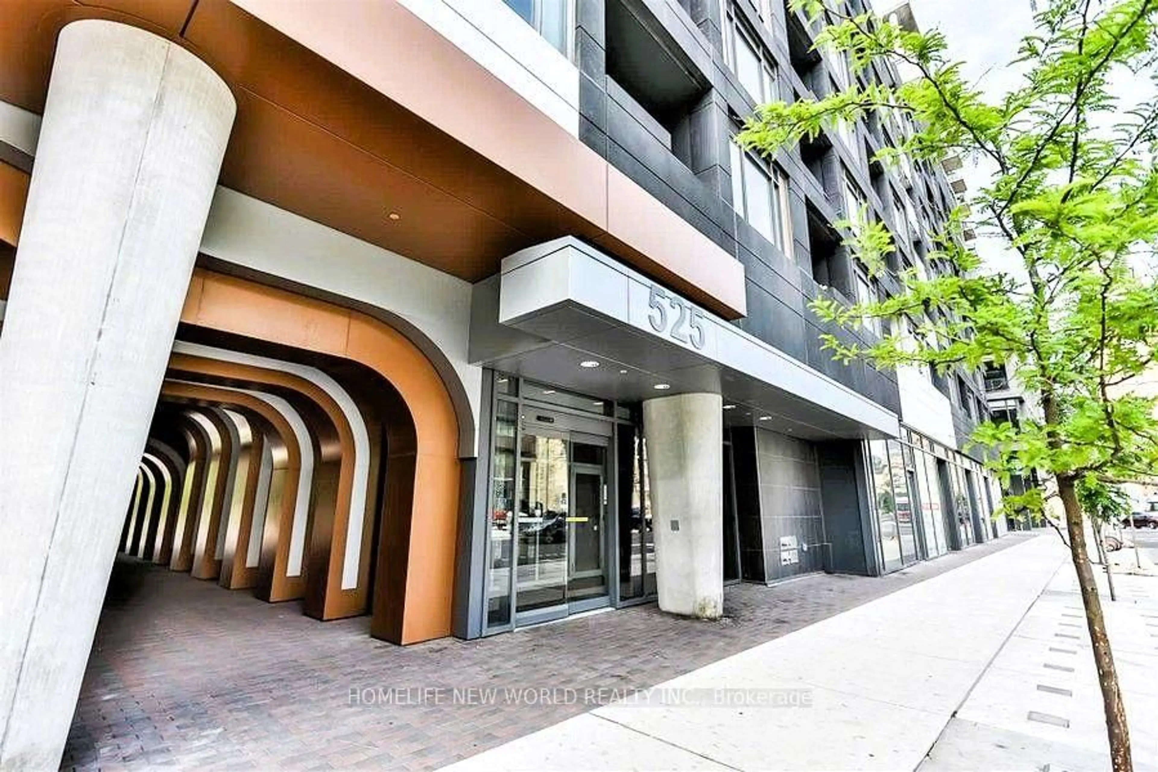 Indoor foyer for 525 Adelaide St #719, Toronto Ontario M5V 1T6