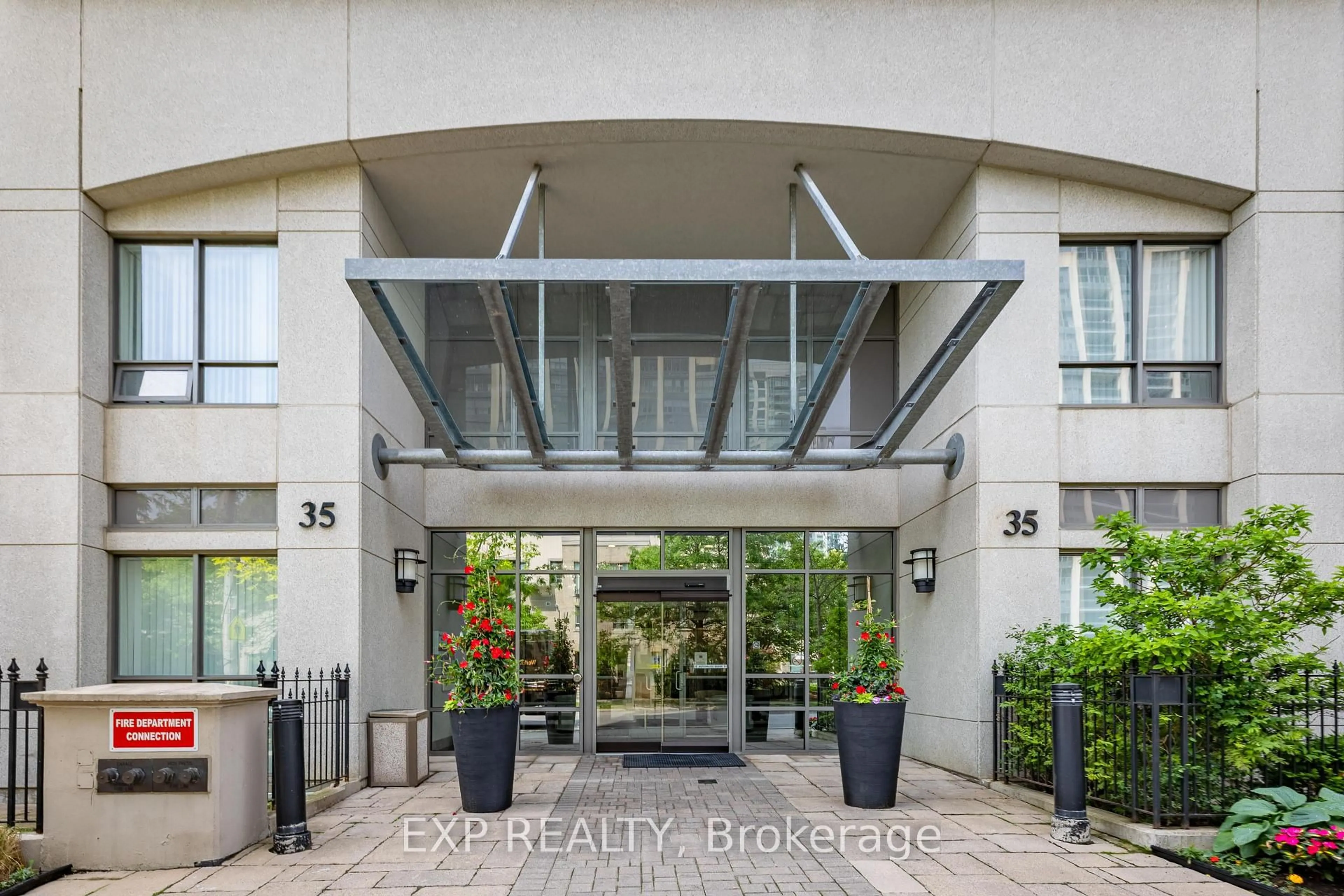 Unknown for 35 Hollywood Ave #311, Toronto Ontario M2N 0A9