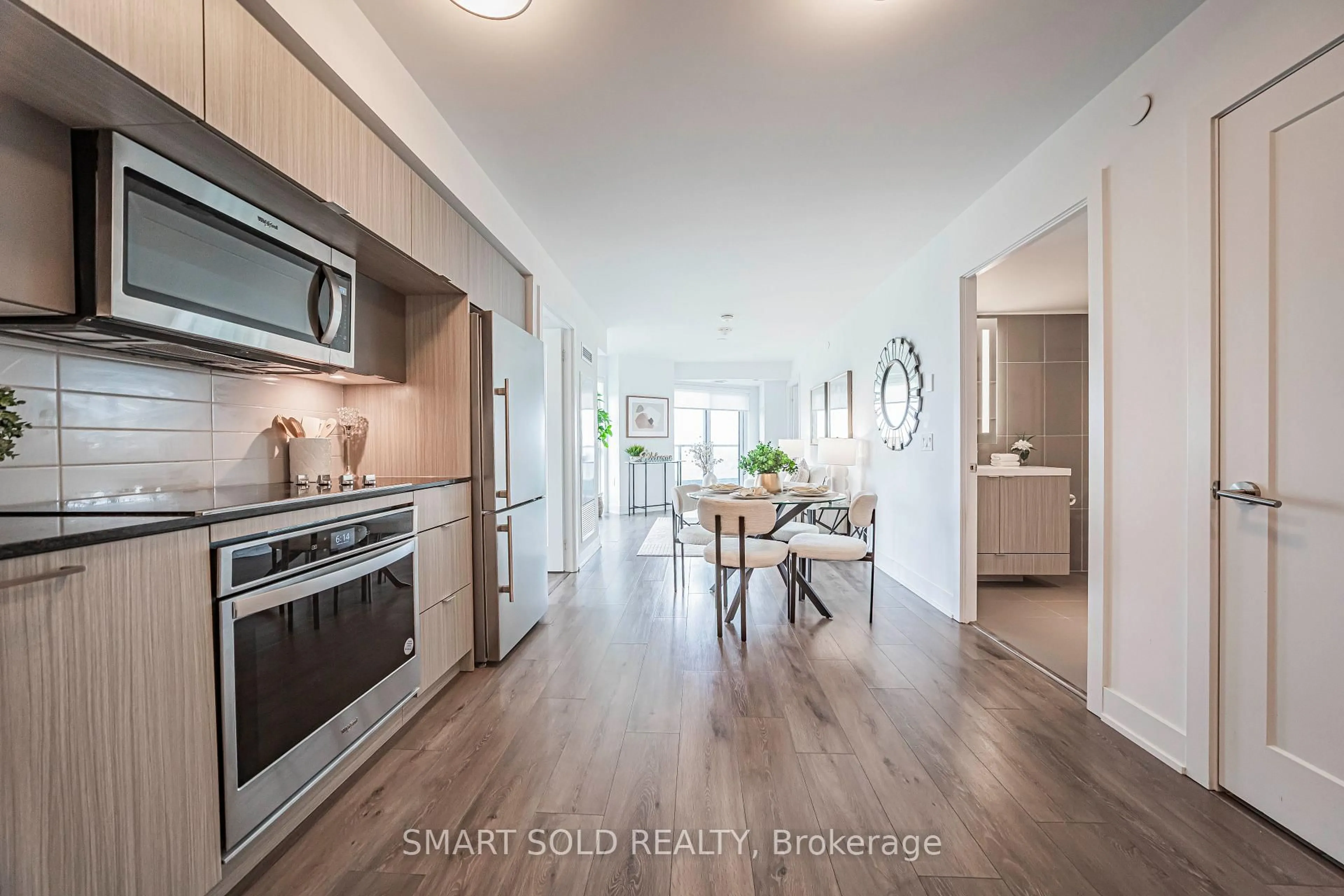 Open concept kitchen, unknown for 585 Bloor St #2017, Toronto Ontario M6G 1K5