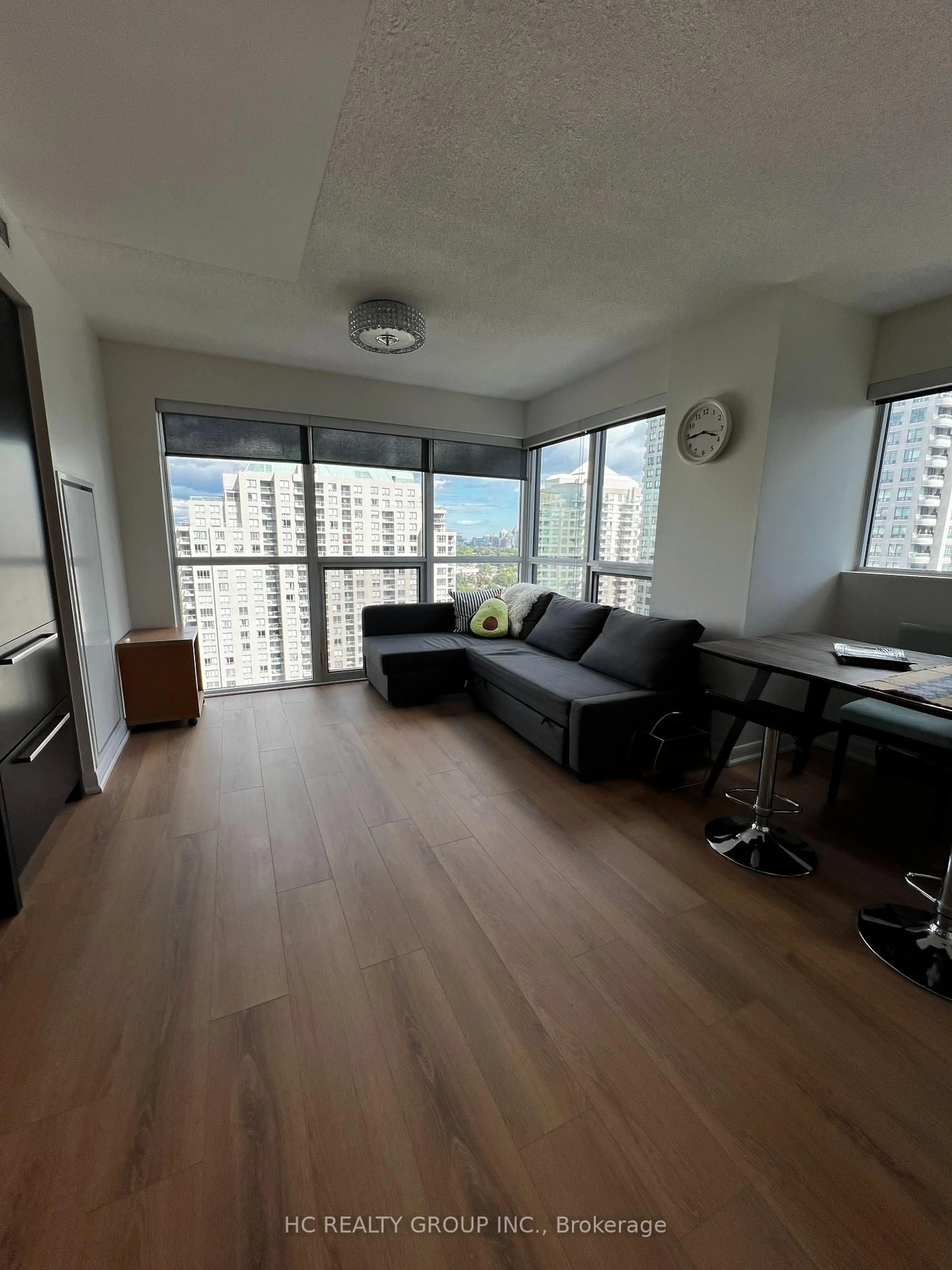 A pic of a room for 5168 Yonge St #1712, Toronto Ontario M2N 5P6