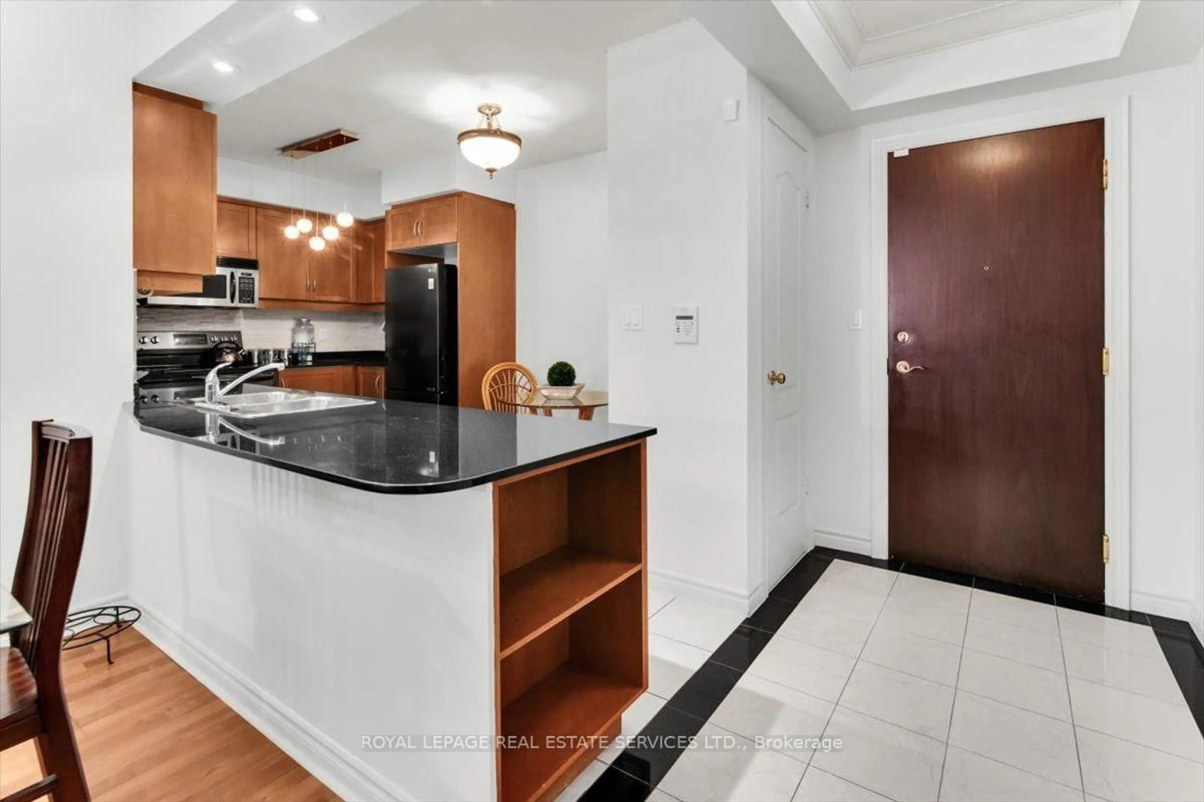 Unknown for 28 William Carson Cres #317, Toronto Ontario M2P 2H1