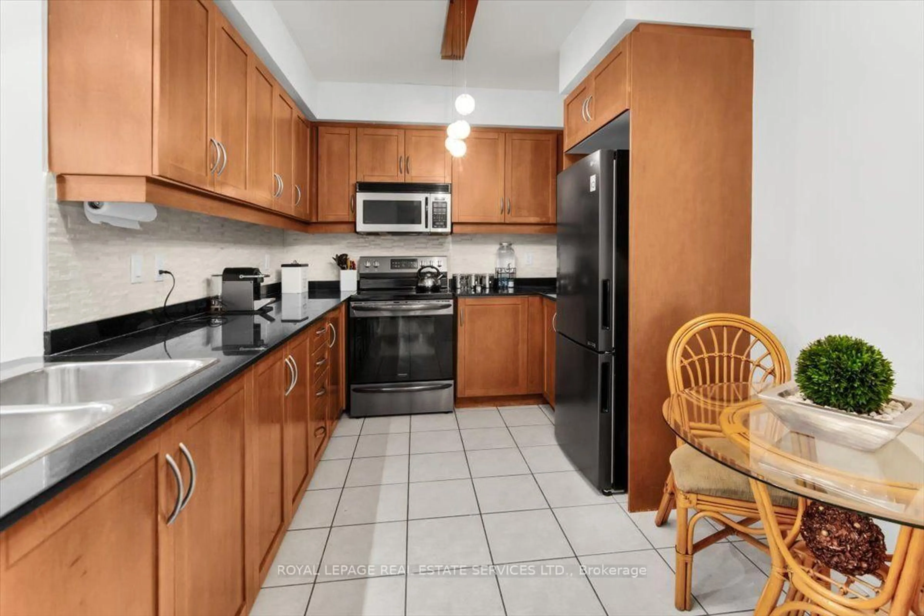 Standard kitchen, ceramic/tile floor for 28 William Carson Cres #317, Toronto Ontario M2P 2H1