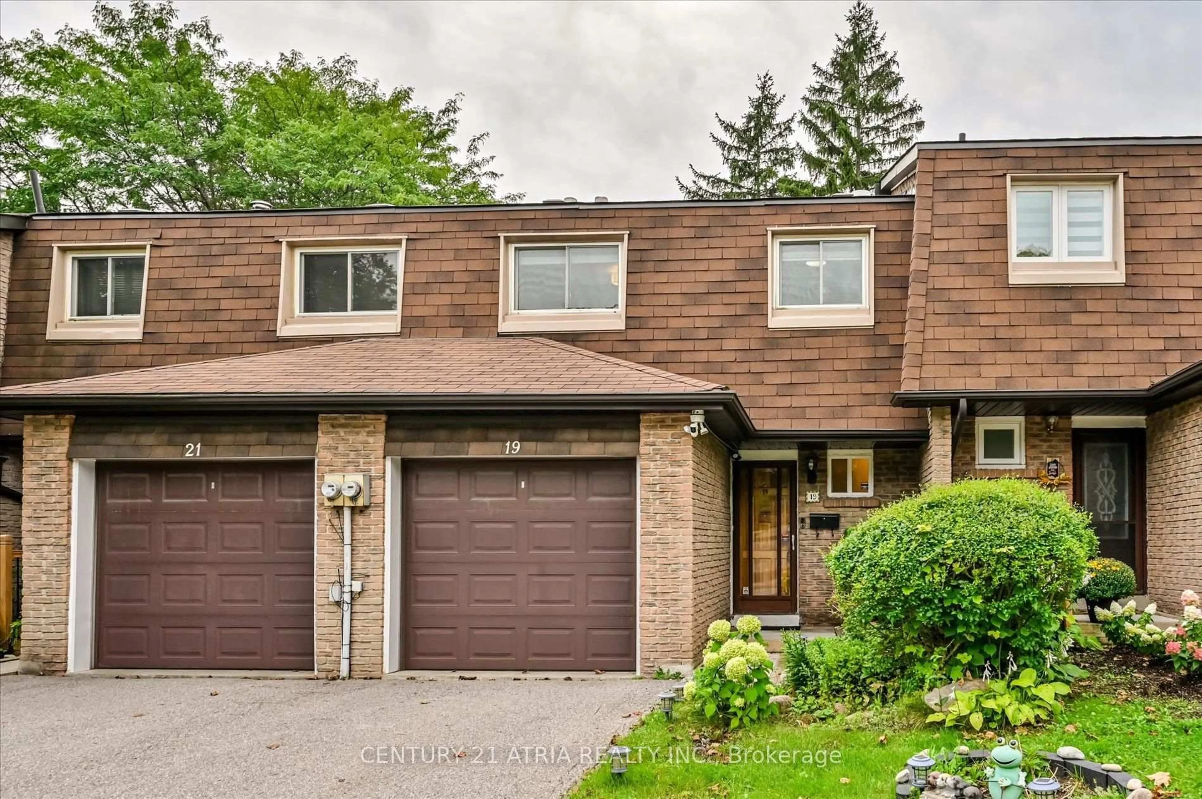 Home with brick exterior material, street for 19 Aspenwood Dr, Toronto Ontario M2H 3E1