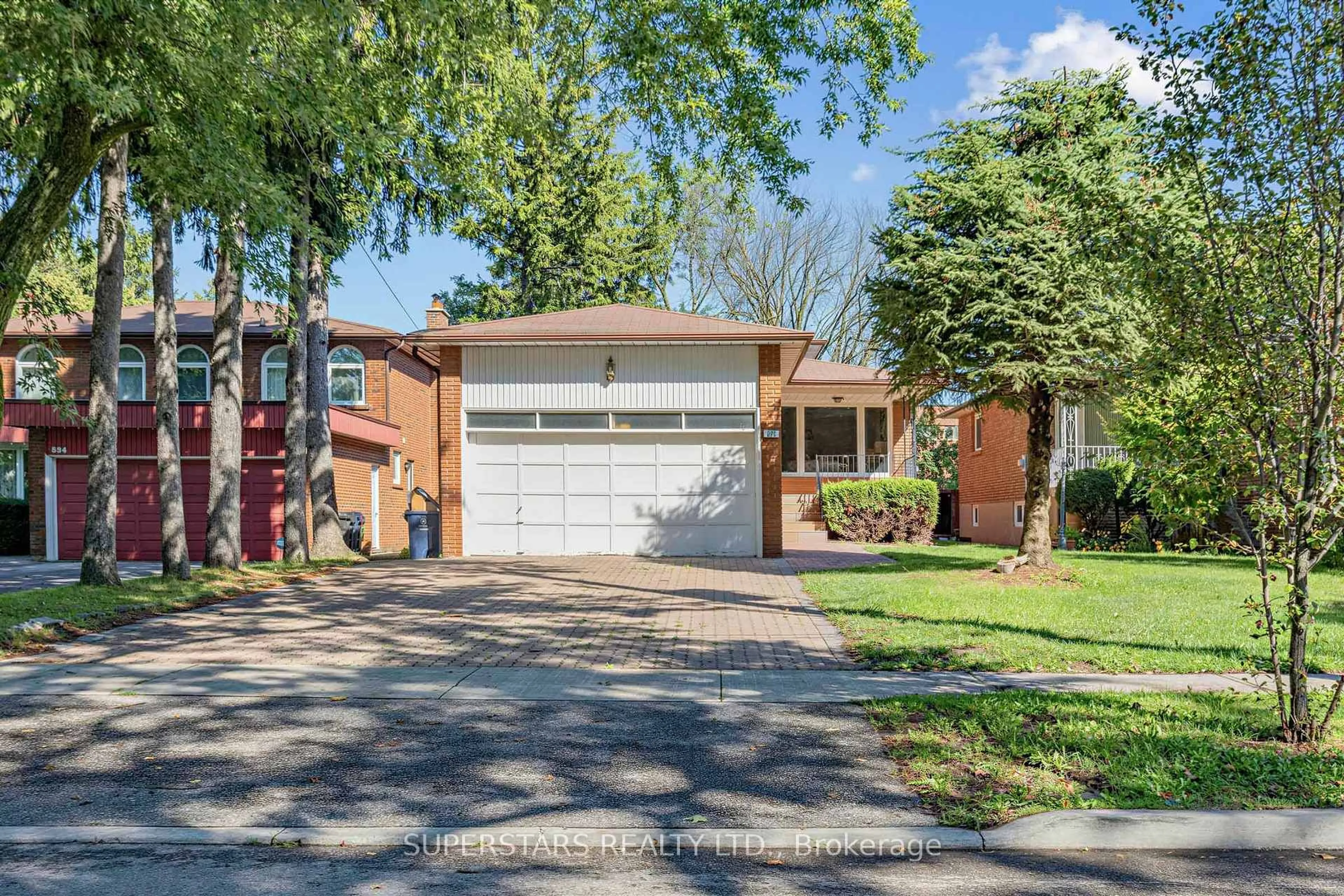 Home with brick exterior material, street for 326 Mckee Ave, Toronto Ontario M2N 4E5