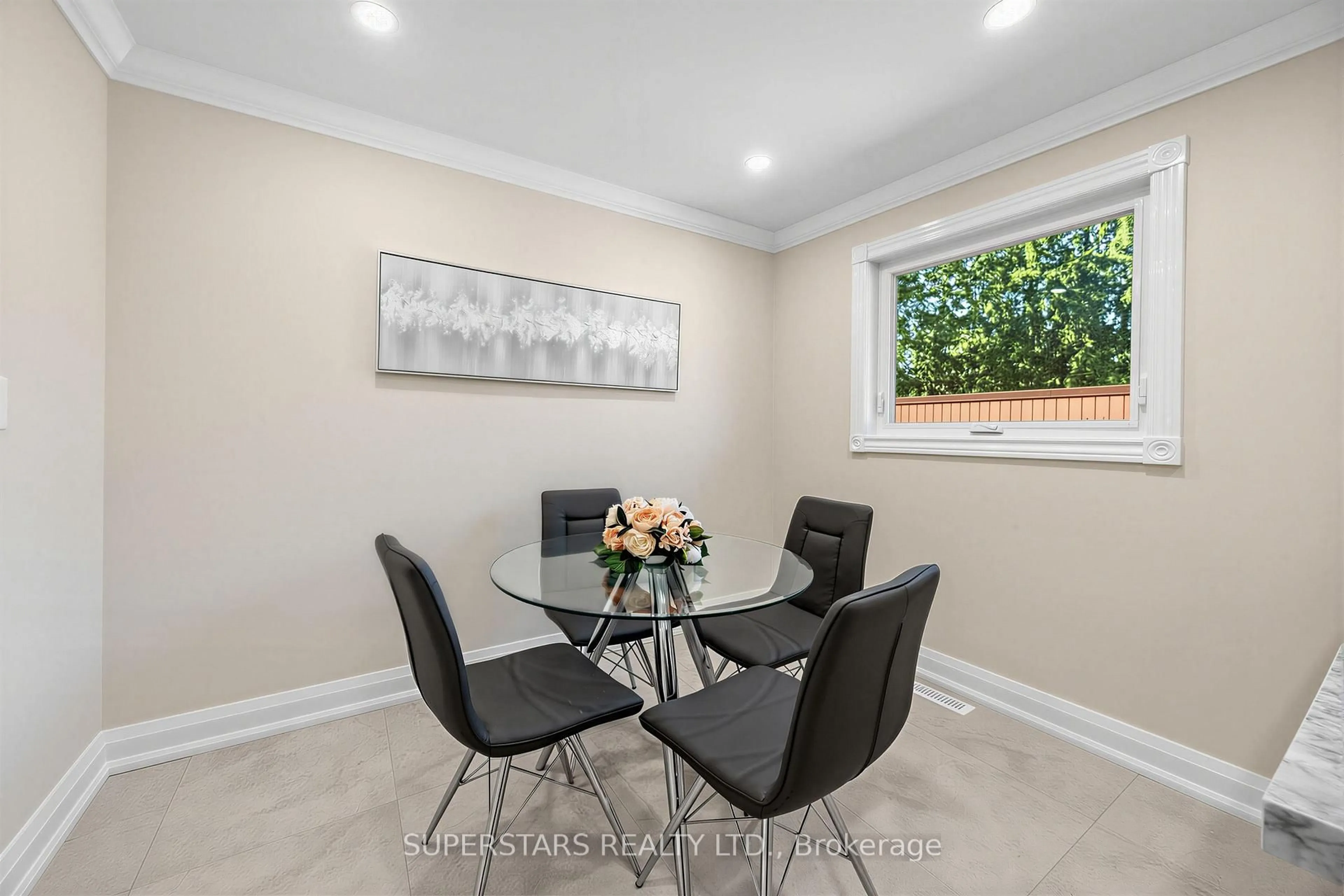 Dining room, unknown for 326 Mckee Ave, Toronto Ontario M2N 4E5