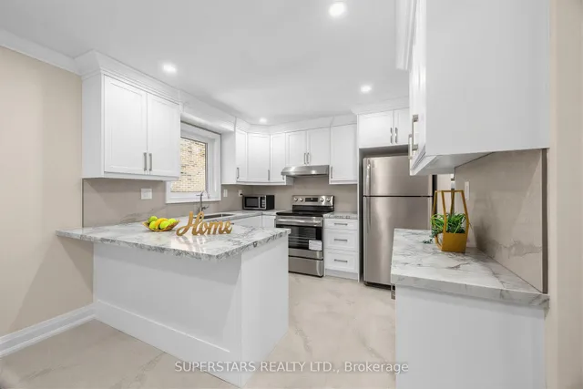 326 Mckee Ave, Toronto 5
