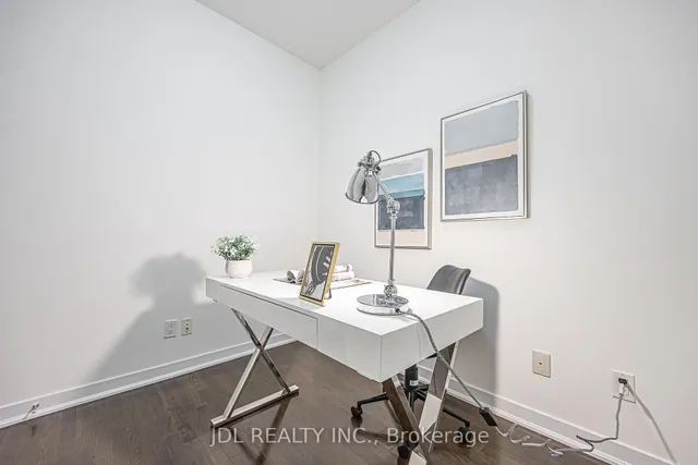 770 Bay St #1105, Toronto 2