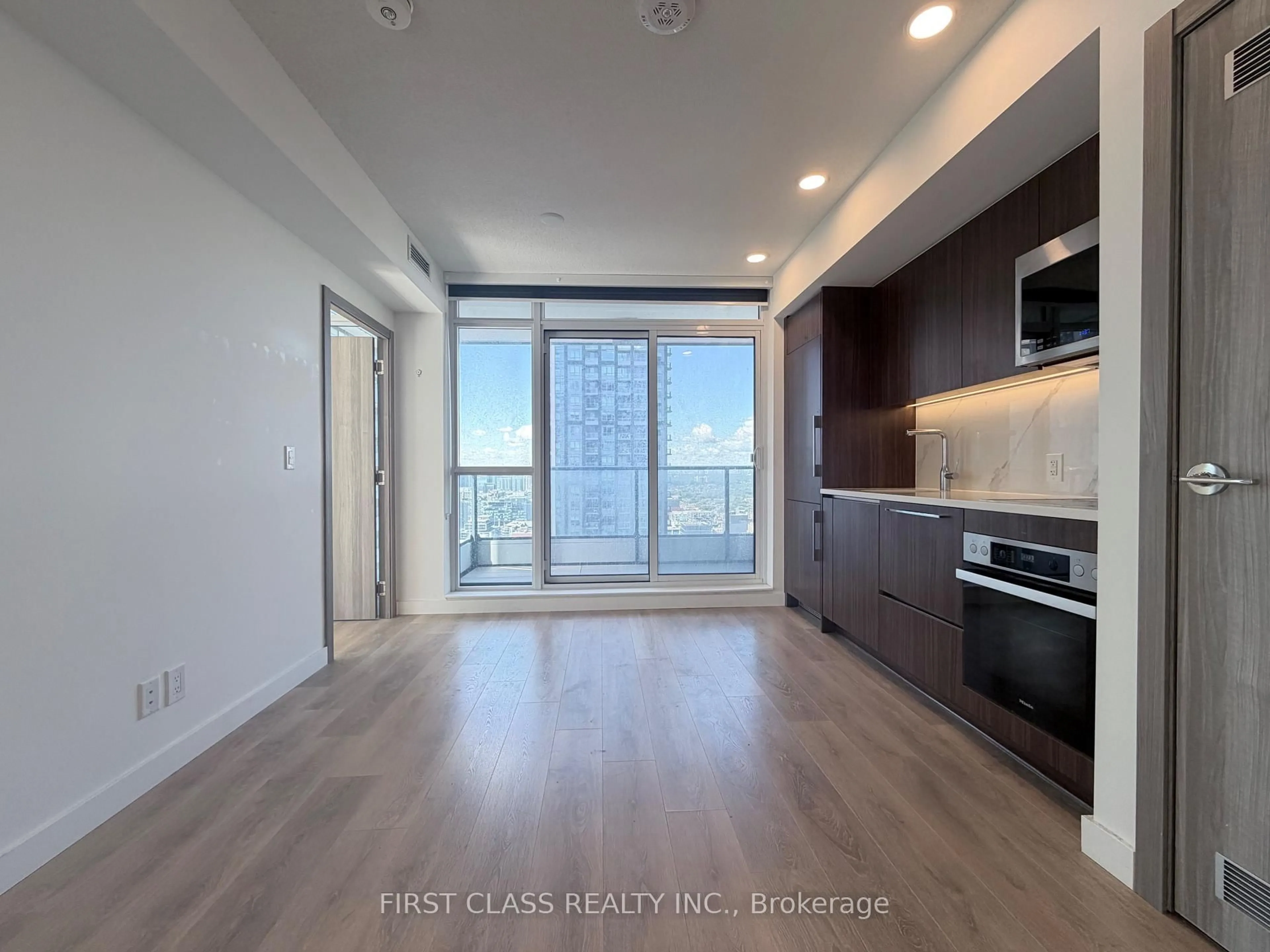A pic of a room for 38 Widmer St #3907, Toronto Ontario M5V 0P7