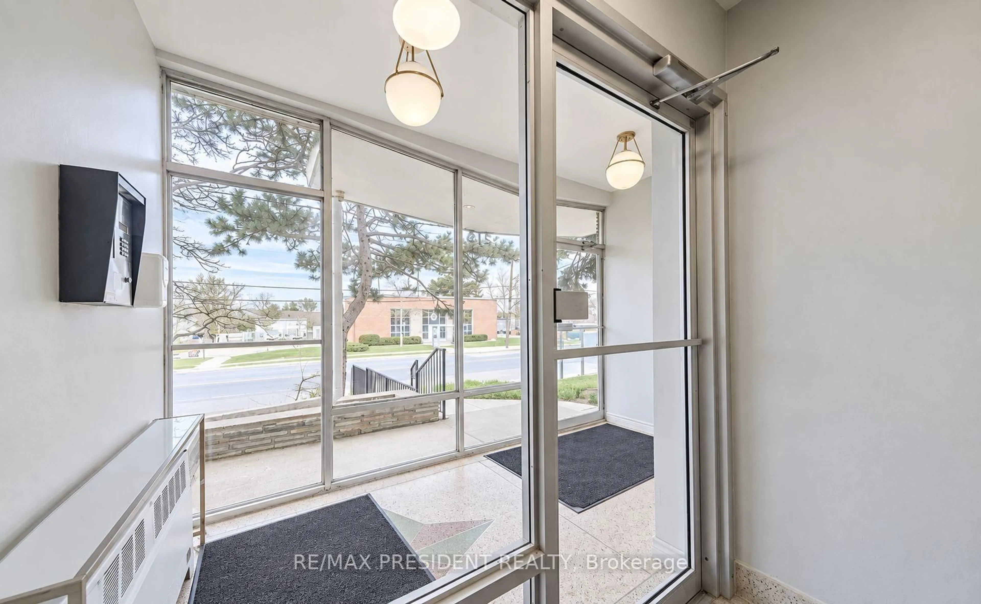 Unknown for 219 Wilson Ave #101, Toronto Ontario M5M 3B2