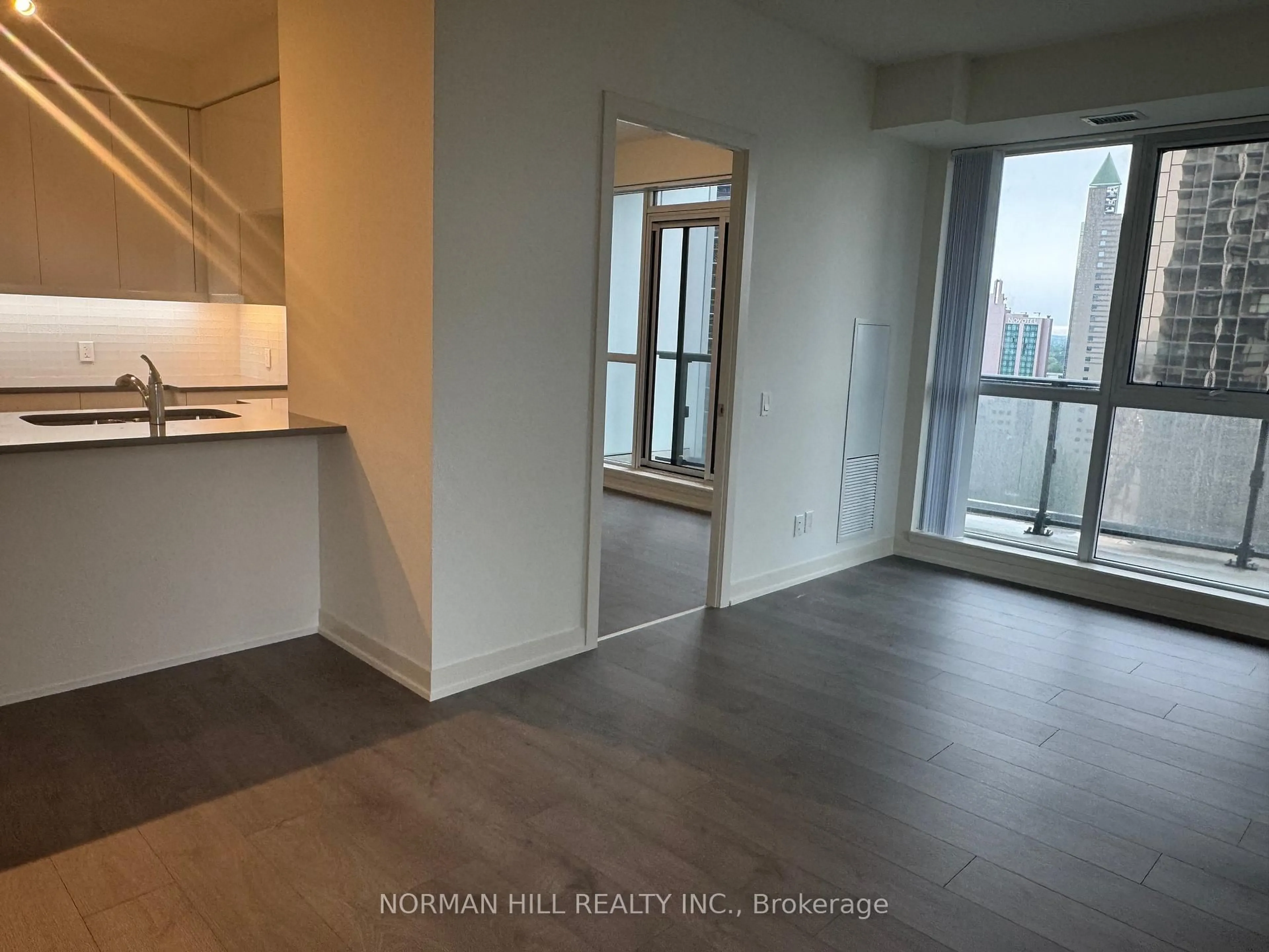 A pic of a room for 4955 Yonge St #1619, Toronto Ontario M2N 0L8