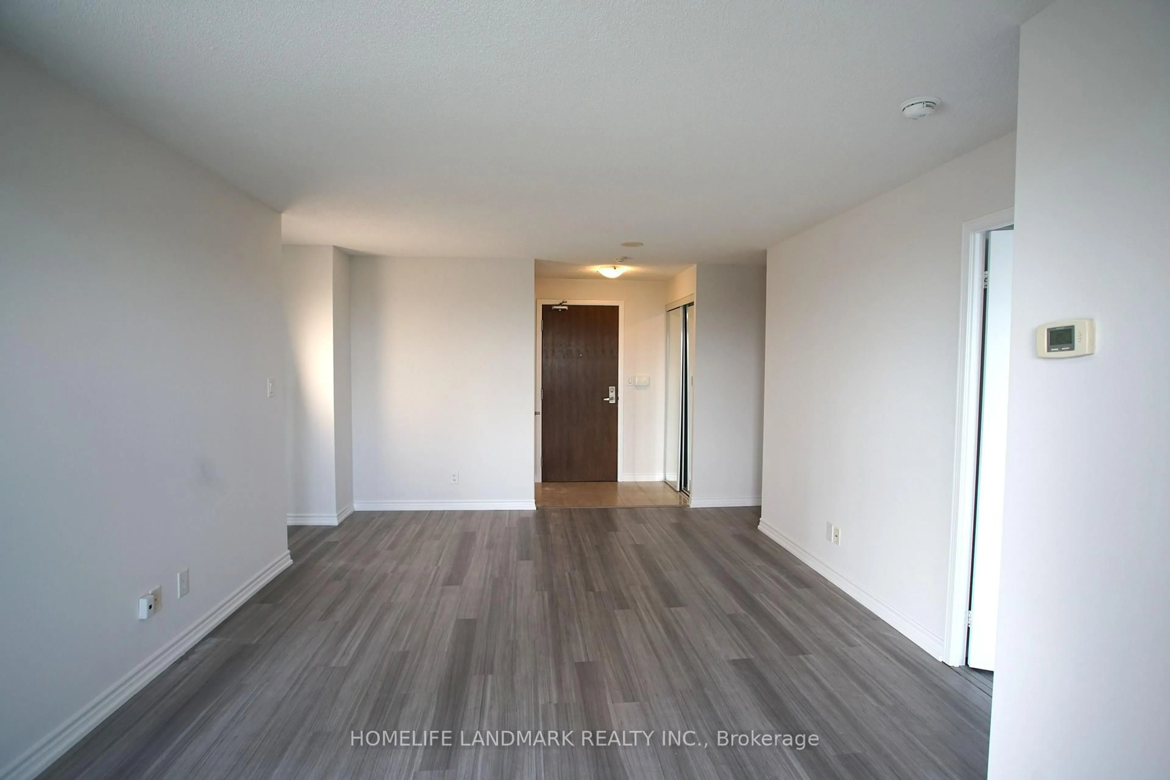 A pic of a room for 35 Hollywood Ave, Toronto Ontario M2N 0A9