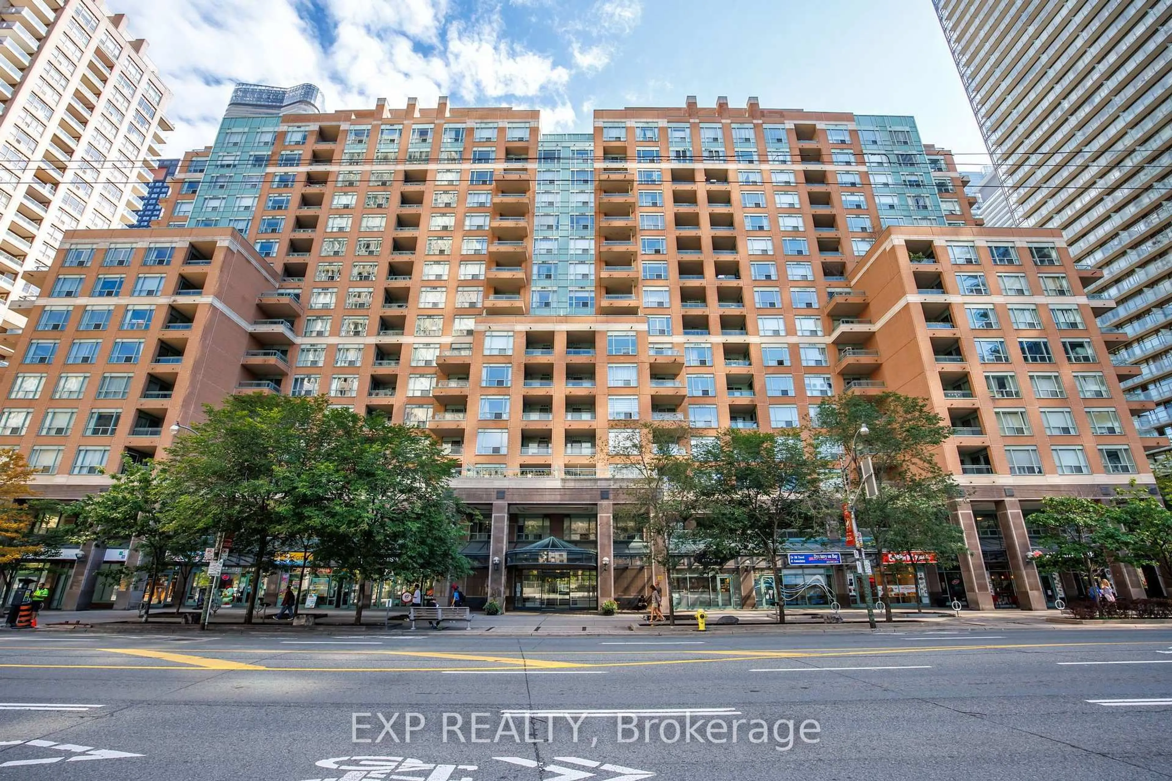 Unknown for 889 Bay St #409, Toronto Ontario M5S 3K5