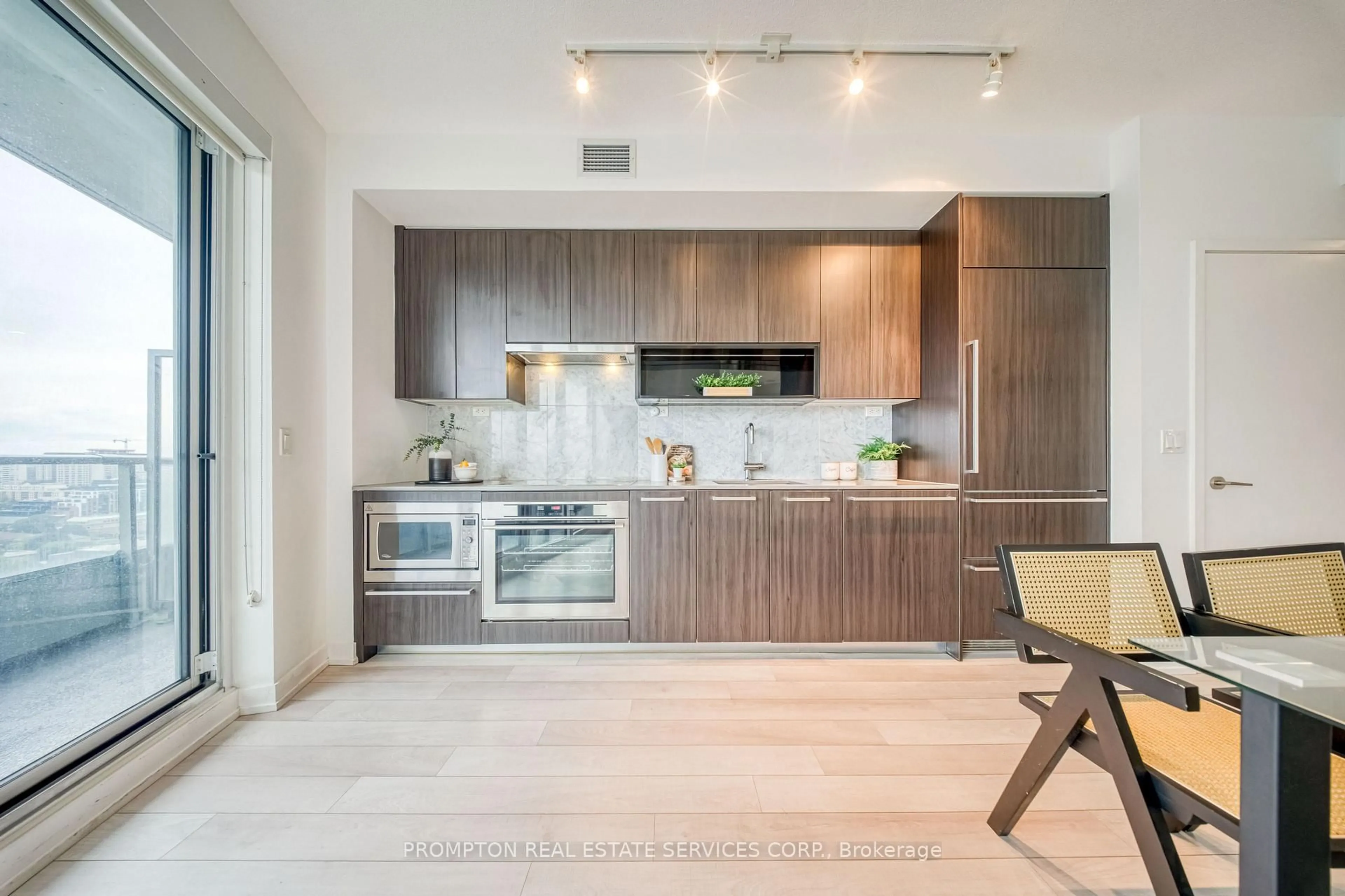 Open concept kitchen, unknown for 117 Mcmahon Dr #2807, Toronto Ontario M2K 0E4
