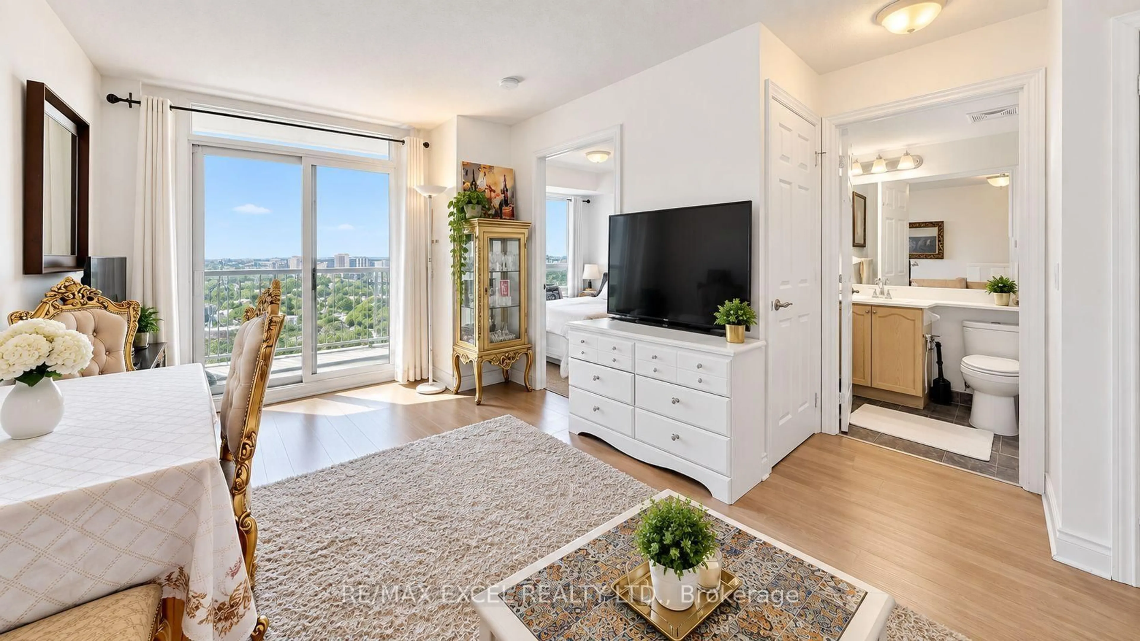 Living room with furniture, unknown for 15 Greenview Ave #2510, Toronto Ontario M2M 4M7