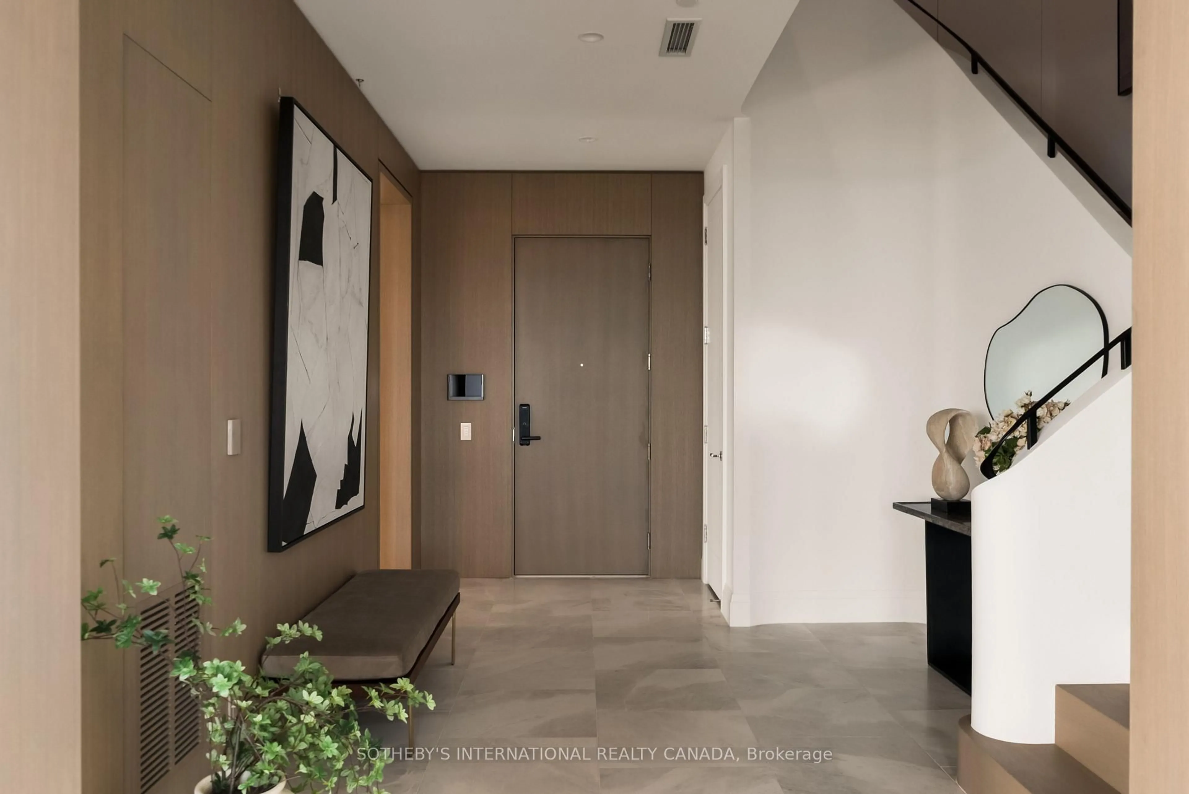 Indoor foyer for 155 Merchants' Wharf #SPH1, Toronto Ontario M5A 0Y4