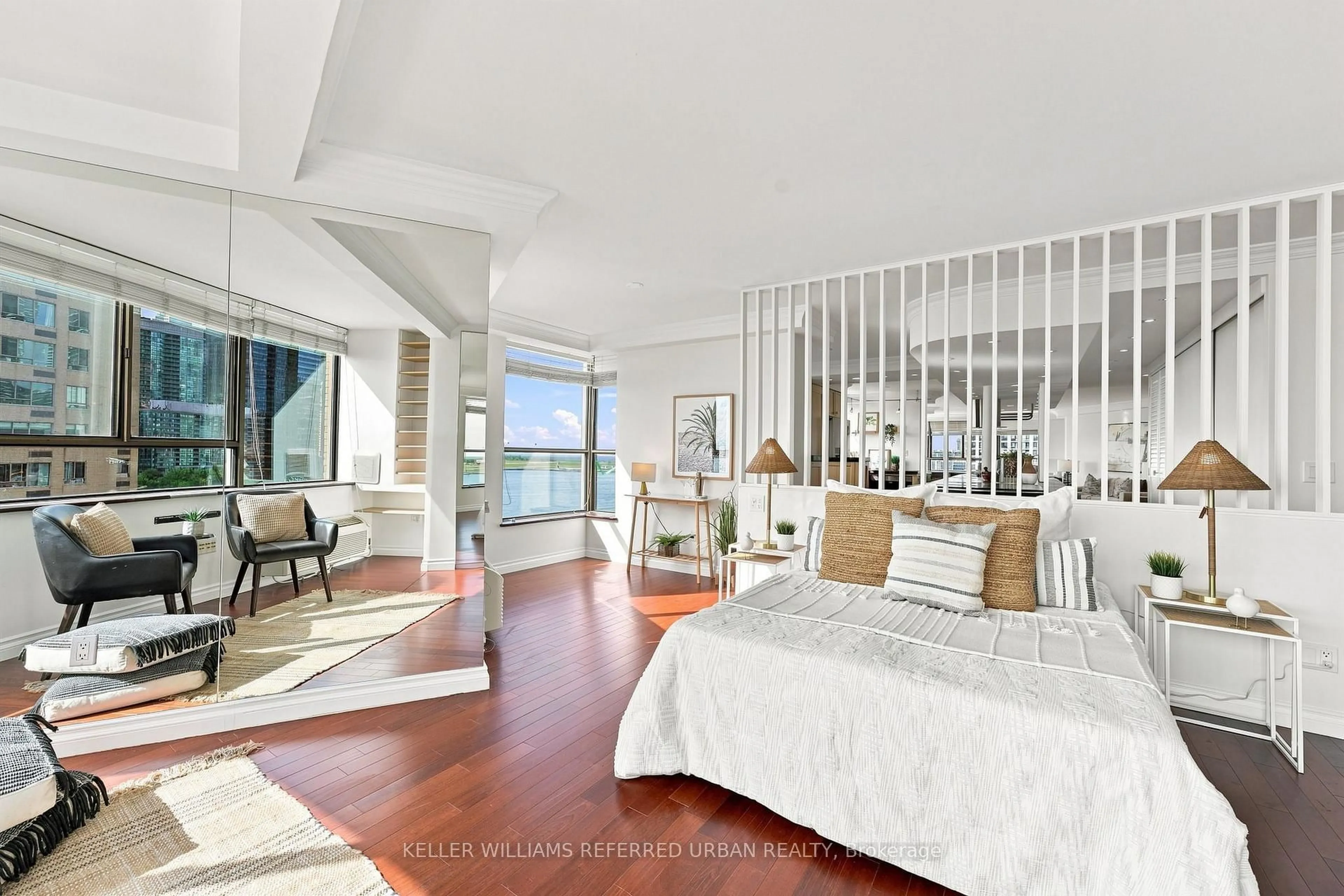 Unknown for 270 Queens Quay #1201/02, Toronto Ontario M5J 2N4