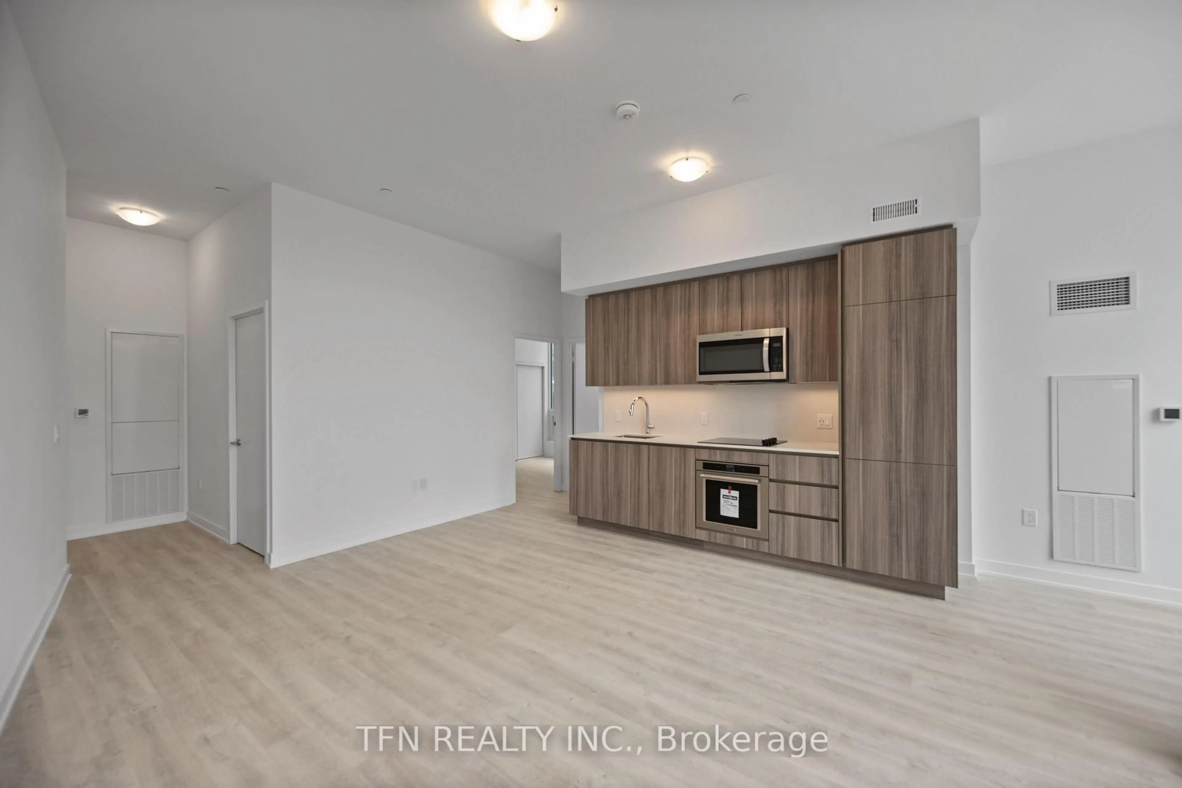 Unknown for 15 Richardson St #215, Toronto Ontario M5A 0Y5