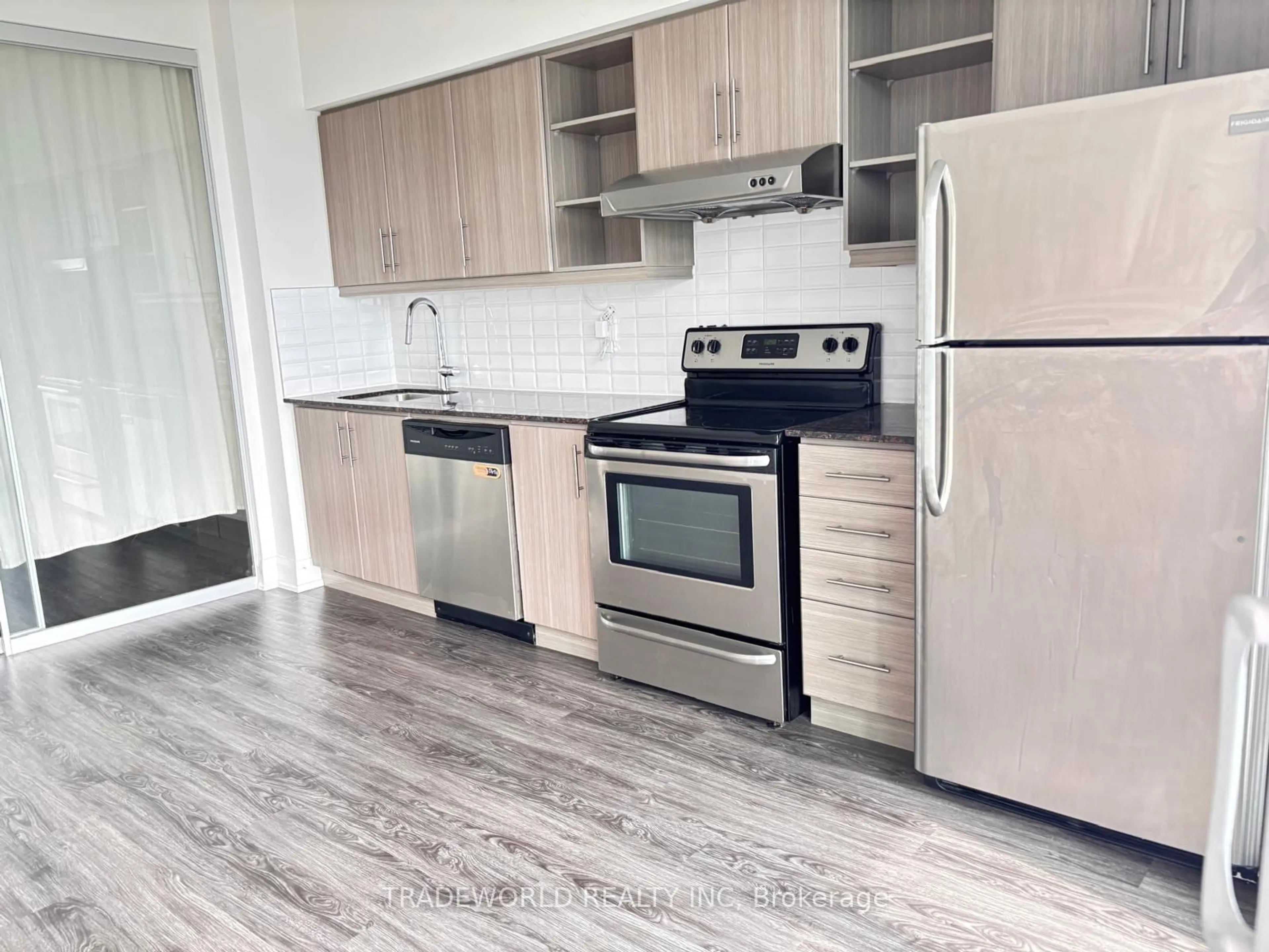 Standard kitchen, wood/laminate floor for 160 Vanderhoof Ave #508, Toronto Ontario M4G 2G6