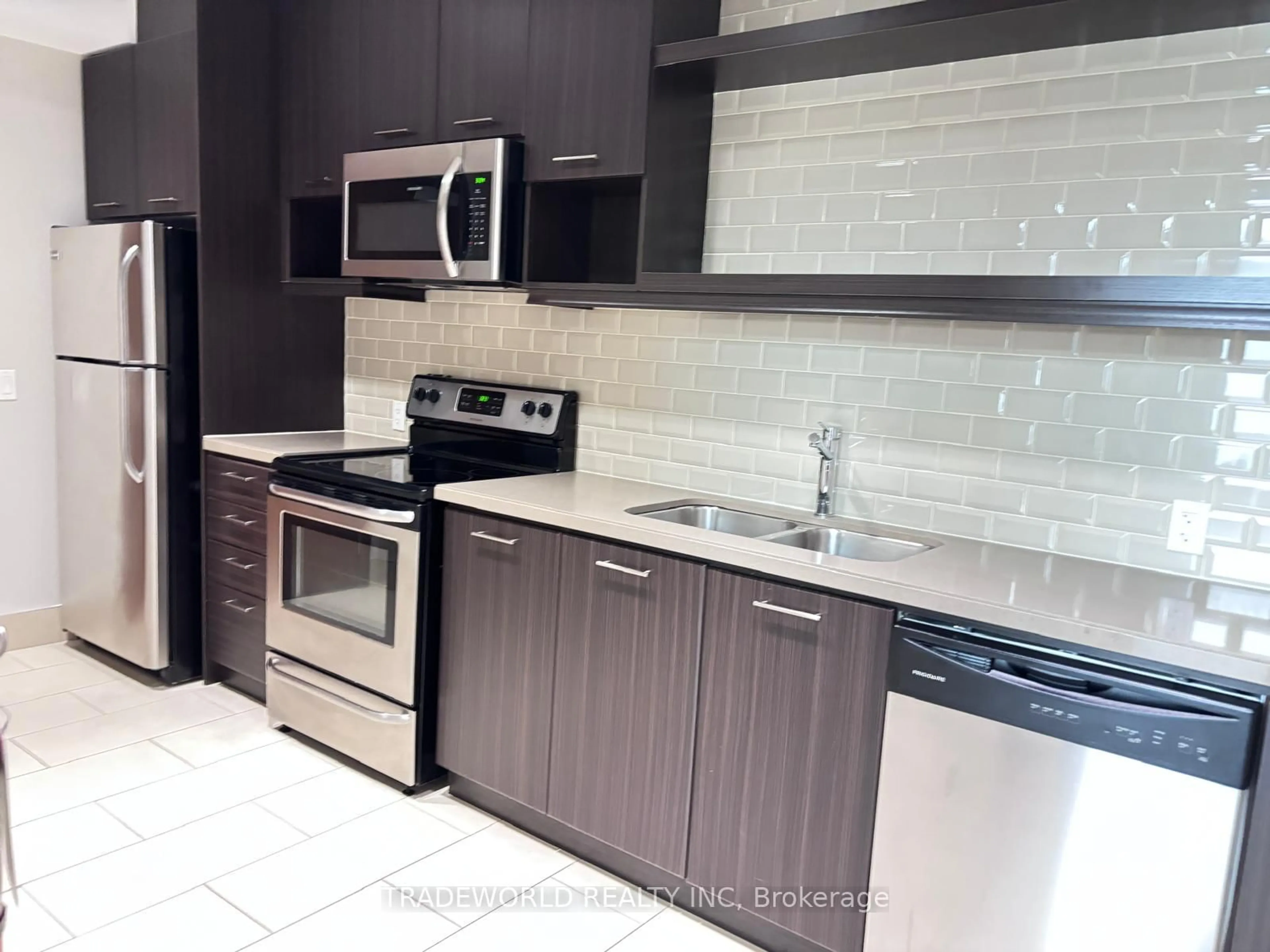 Standard kitchen, ceramic/tile floor for 160 Vanderhoof Ave #508, Toronto Ontario M4G 2G6