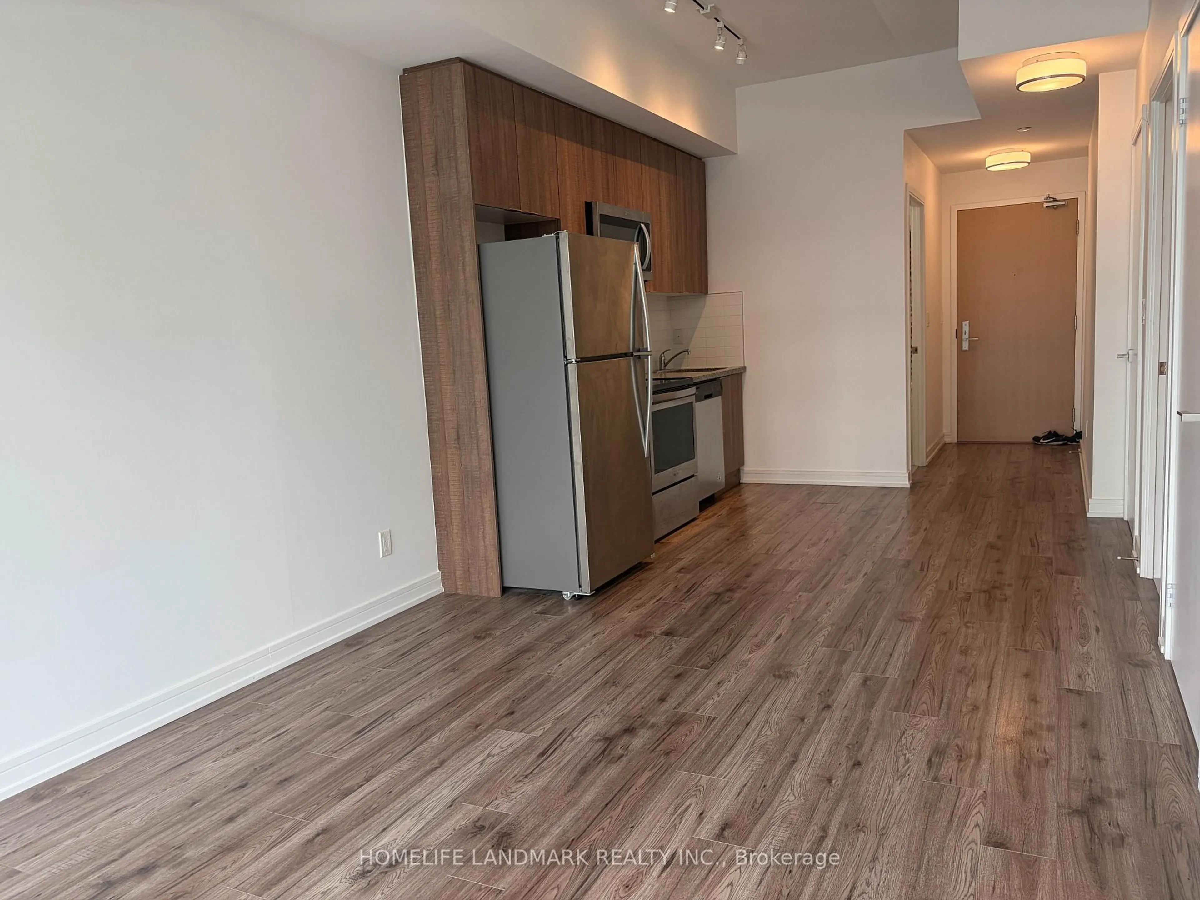 A pic of a room for 621 Sheppard Ave #701, Toronto Ontario M2K 1B5